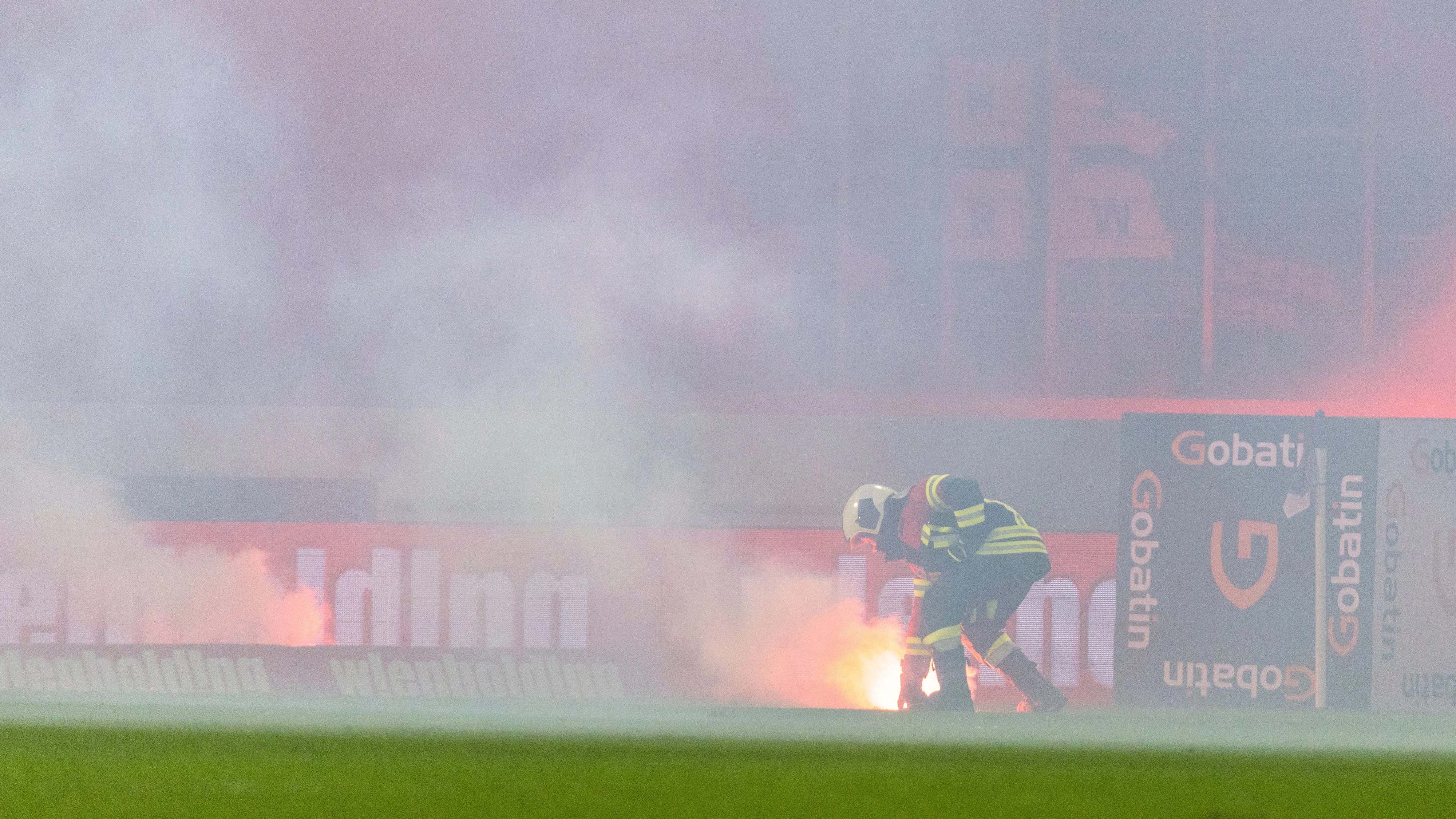 Beim letzten Derby kam es zu Ausschreitungen vonseiten der Rapid-Fans. 
