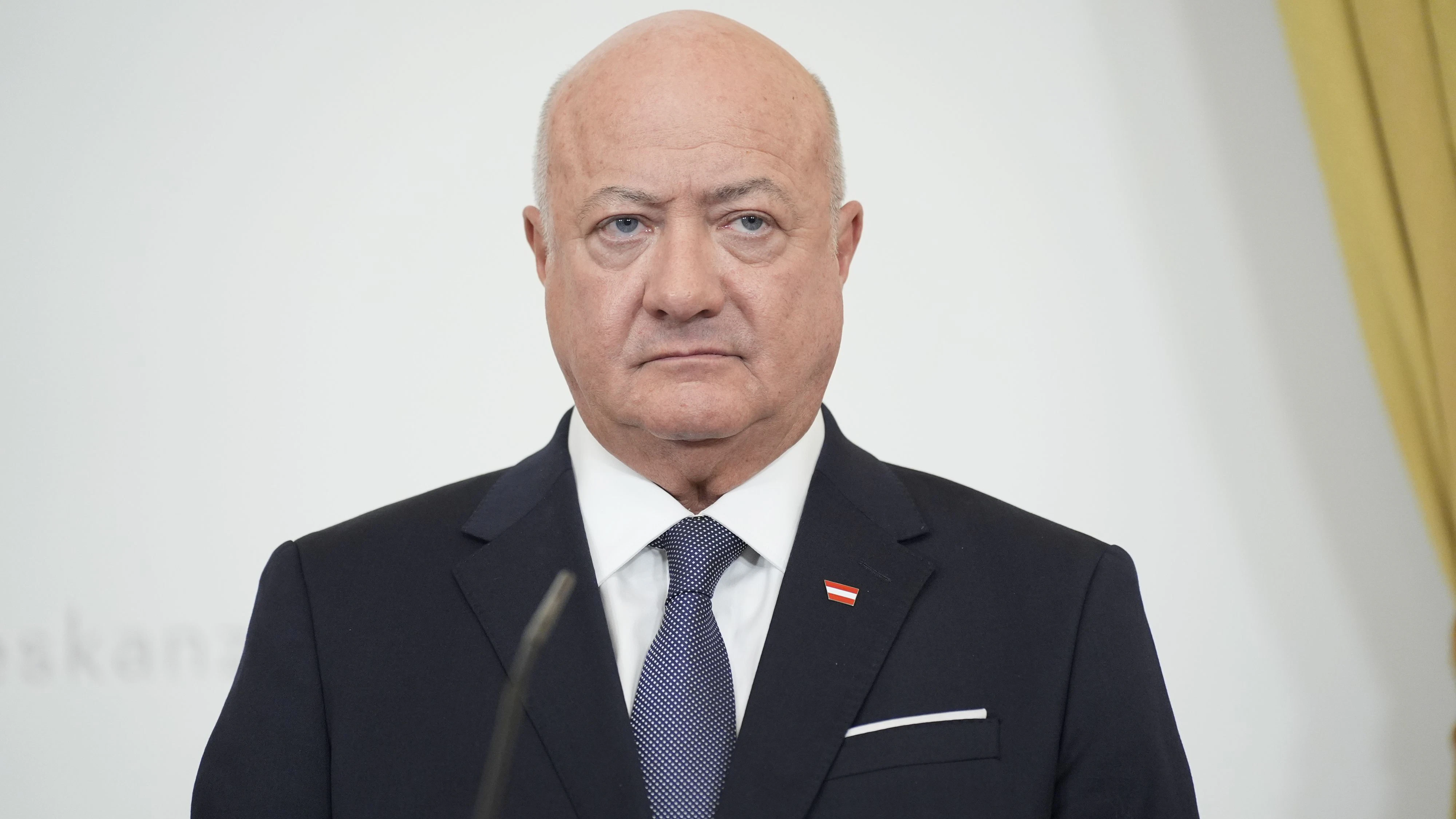 ... nur keine depperte