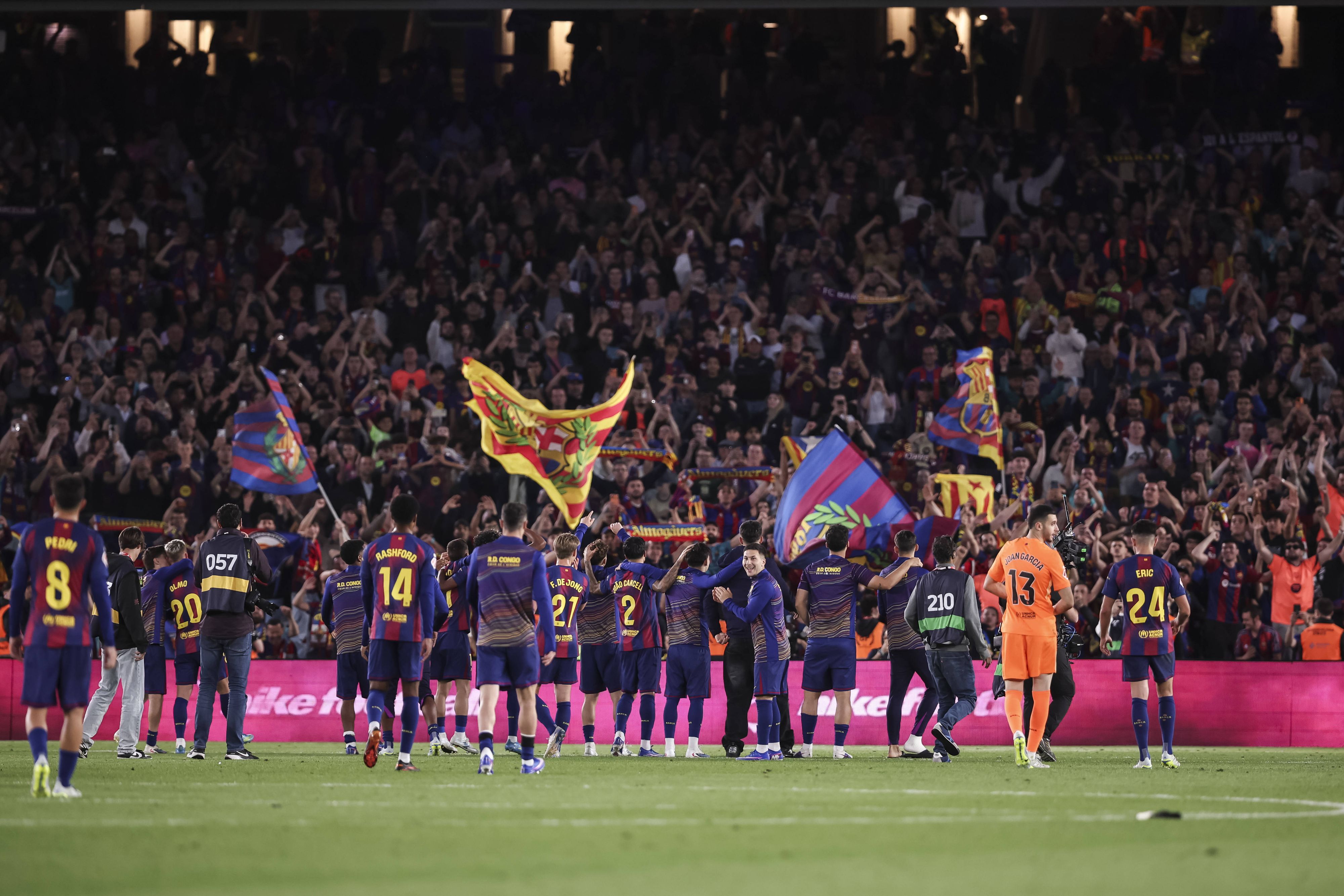 Barcelona feierte einen ungefährdeten Sieg im Stadtderby. 