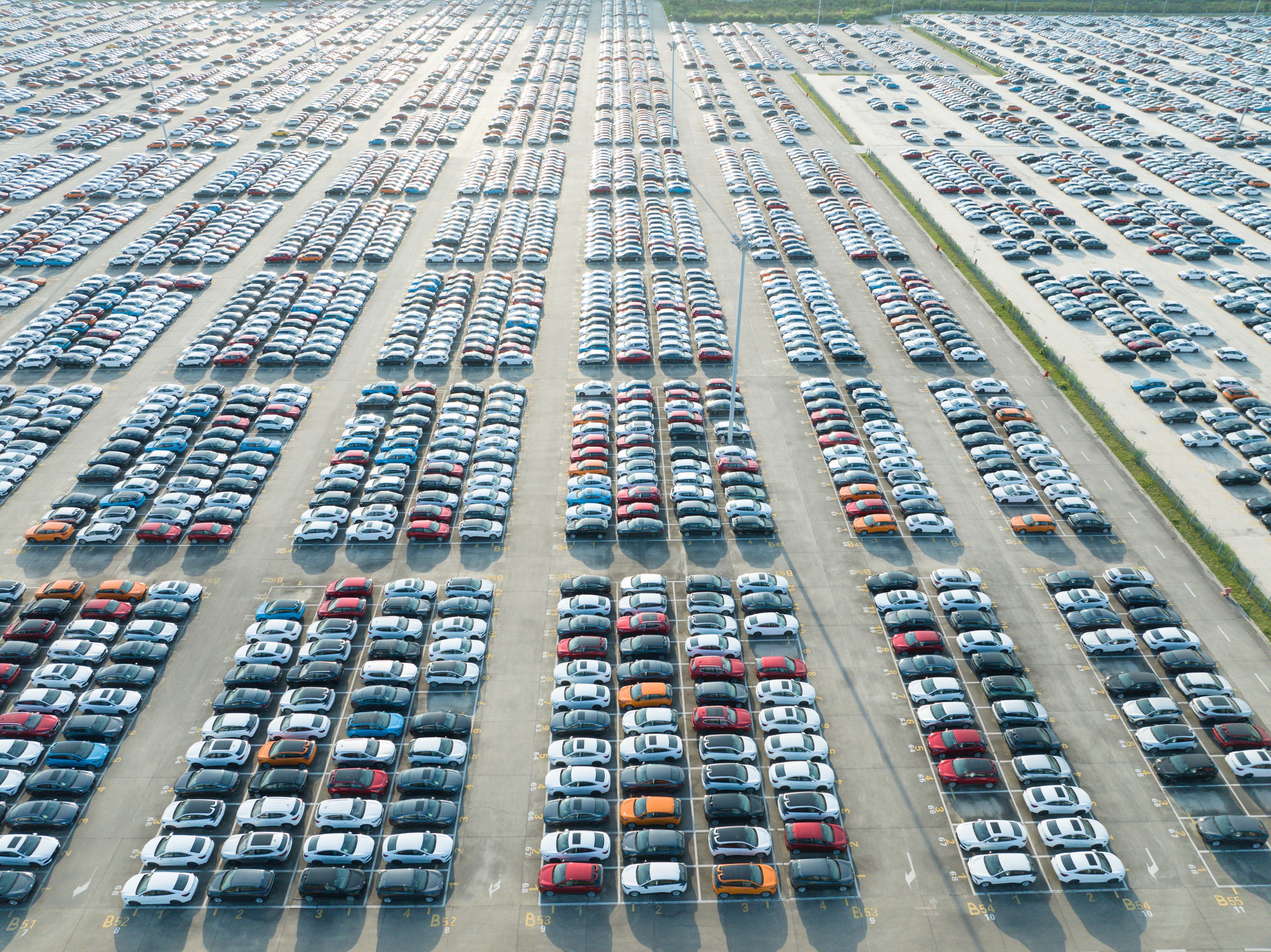 Electric vehicle open-air warehouse