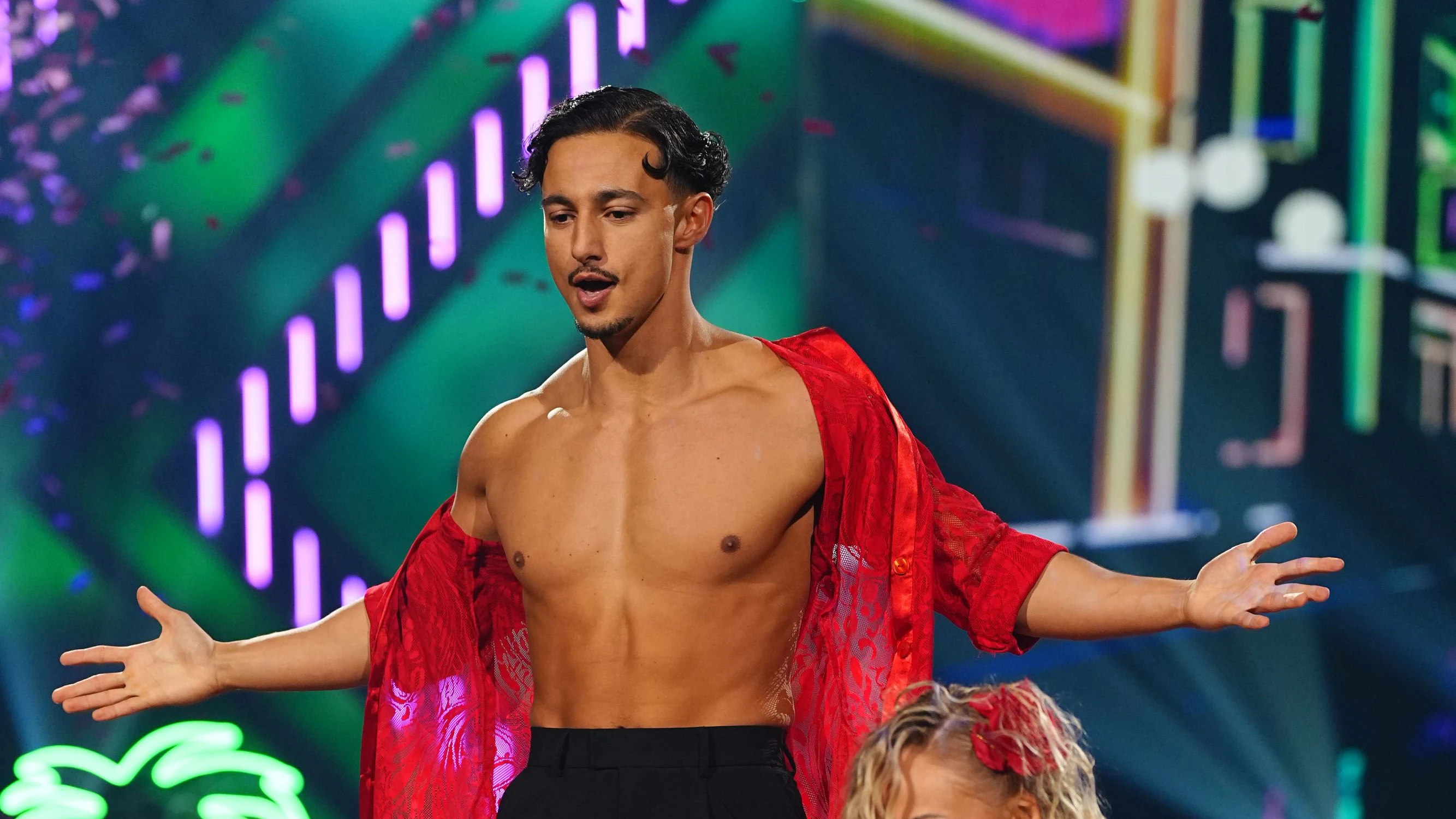 Milano mischt aktuell bei "Let's Dance" auf.