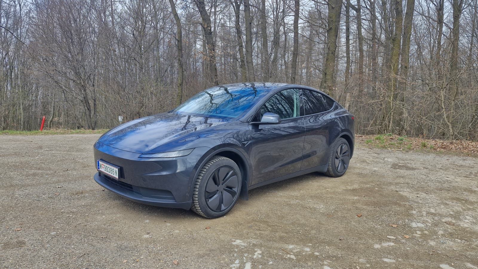 Günstiger geht's nicht: Der Tesla Model Y Standard kostet in der Basis 39.990 Euro. 