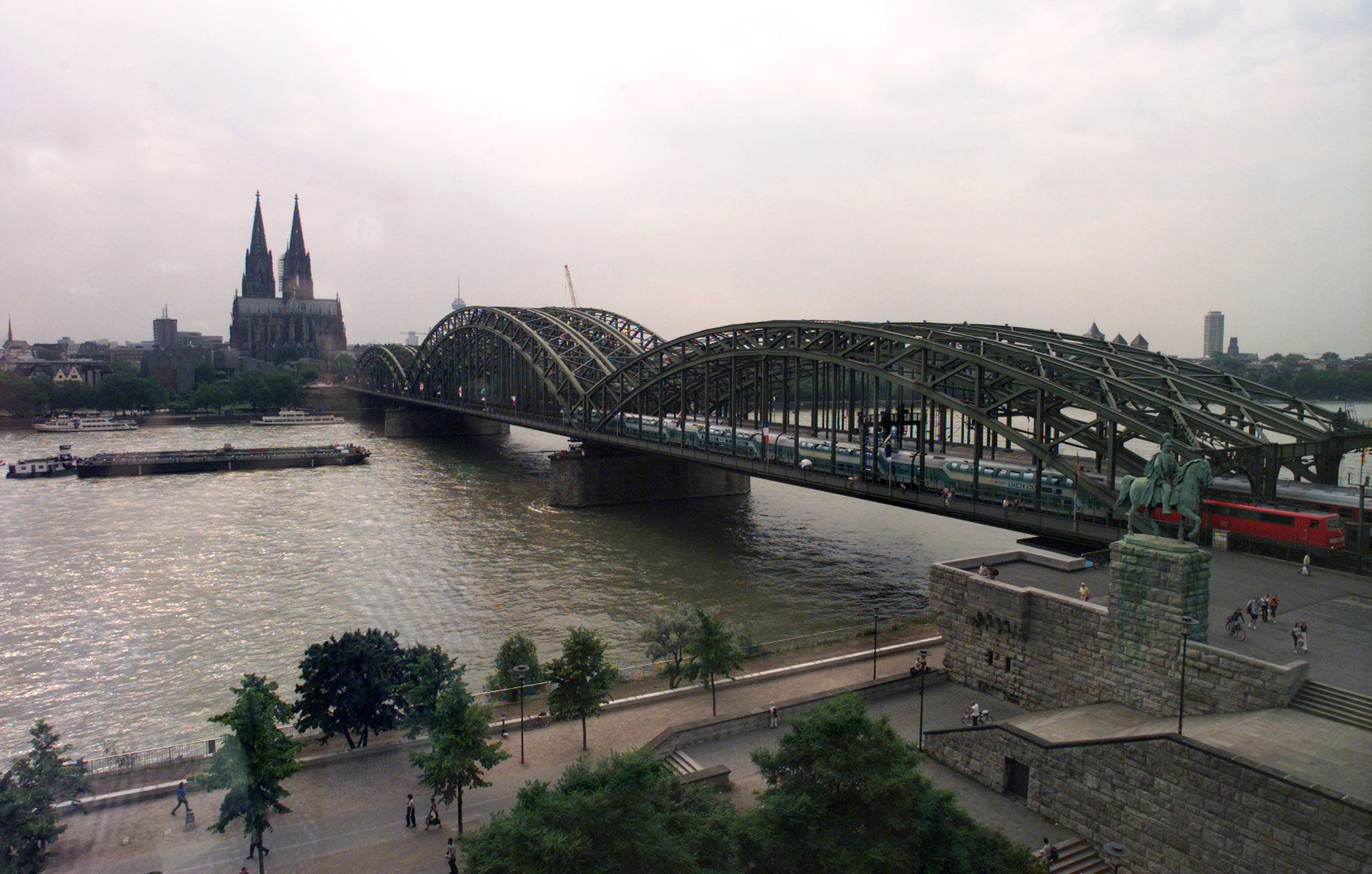 In Köln wurden nach einem Tötungsdelikt nun zwei Tatverdächtige festgenommen.