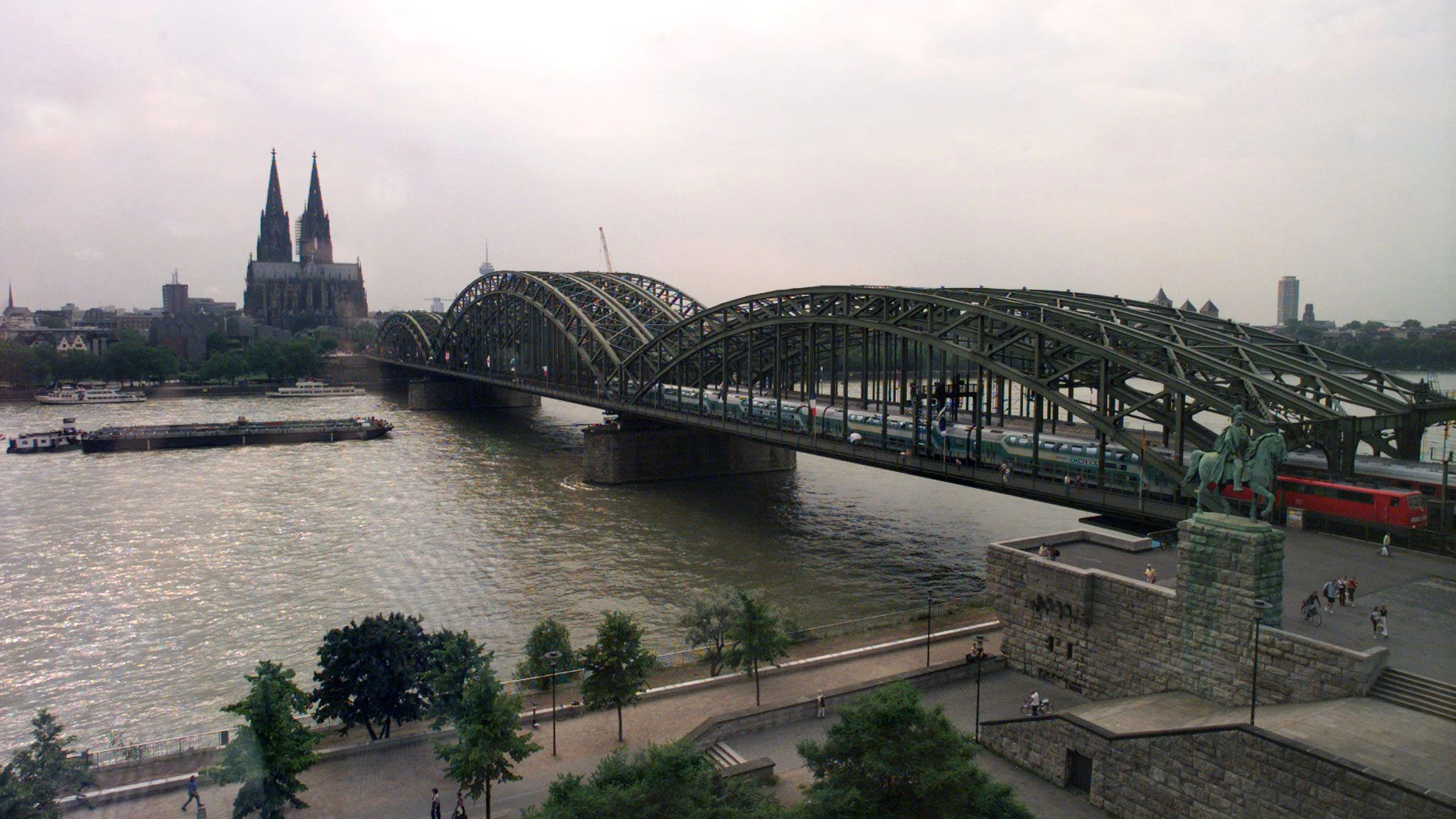 In Köln wurden nach einem Tötungsdelikt nun zwei Tatverdächtige festgenommen.