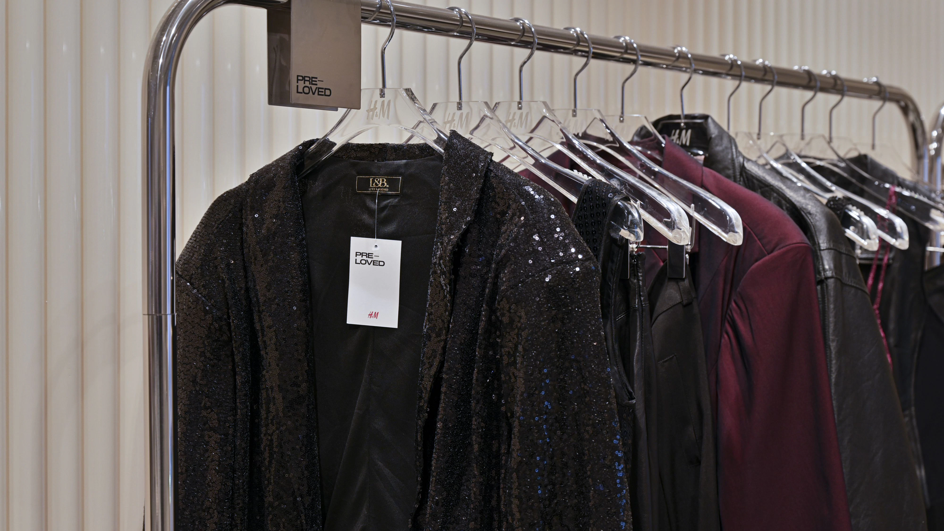 Heute.at - H&M bringt neues Second-Hand-Konzept erstmals nach Wien