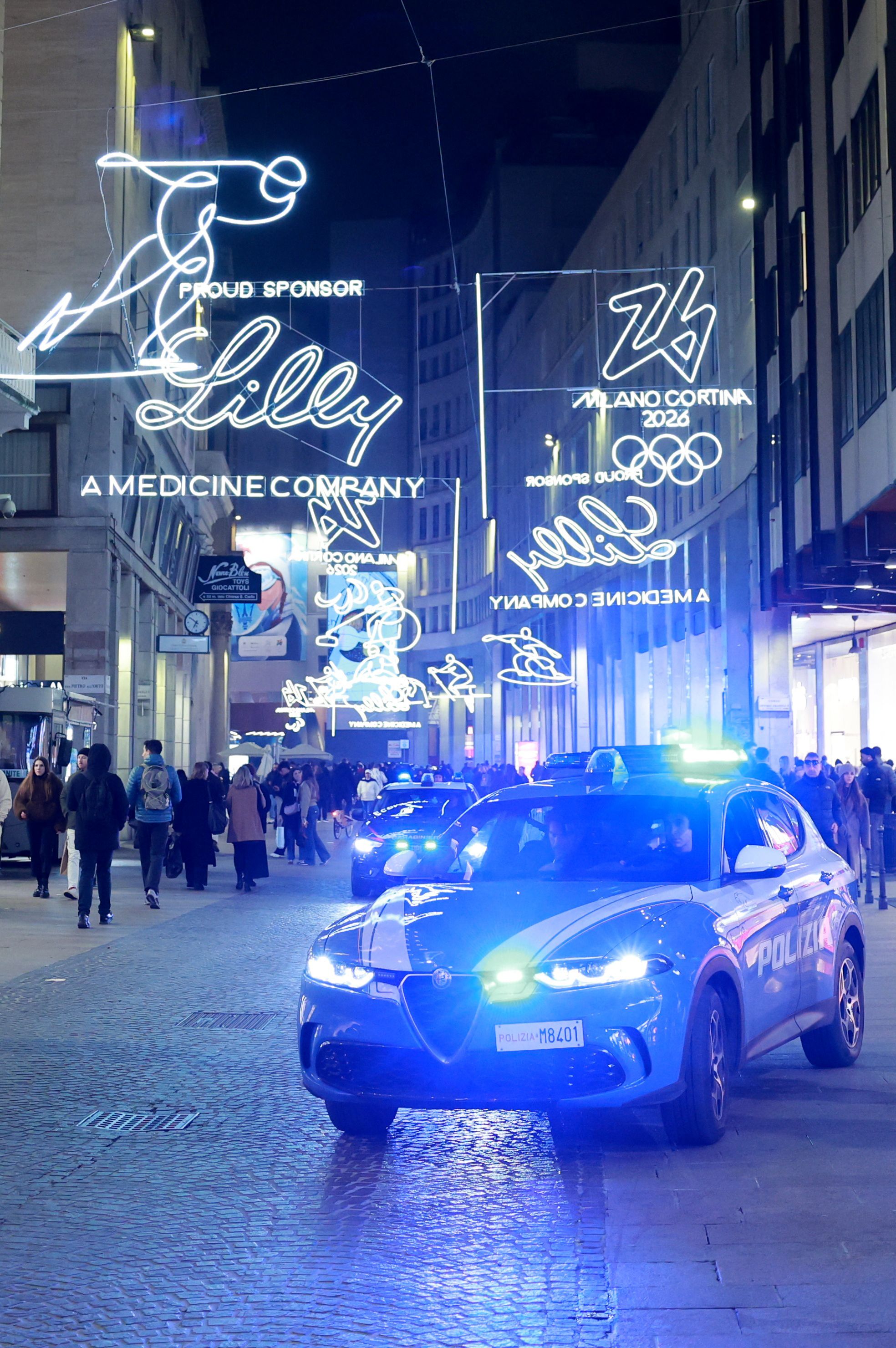 Die italienische Polizei folgte der Spur des Luxus-Schlittens – dann klickten die Handschellen.