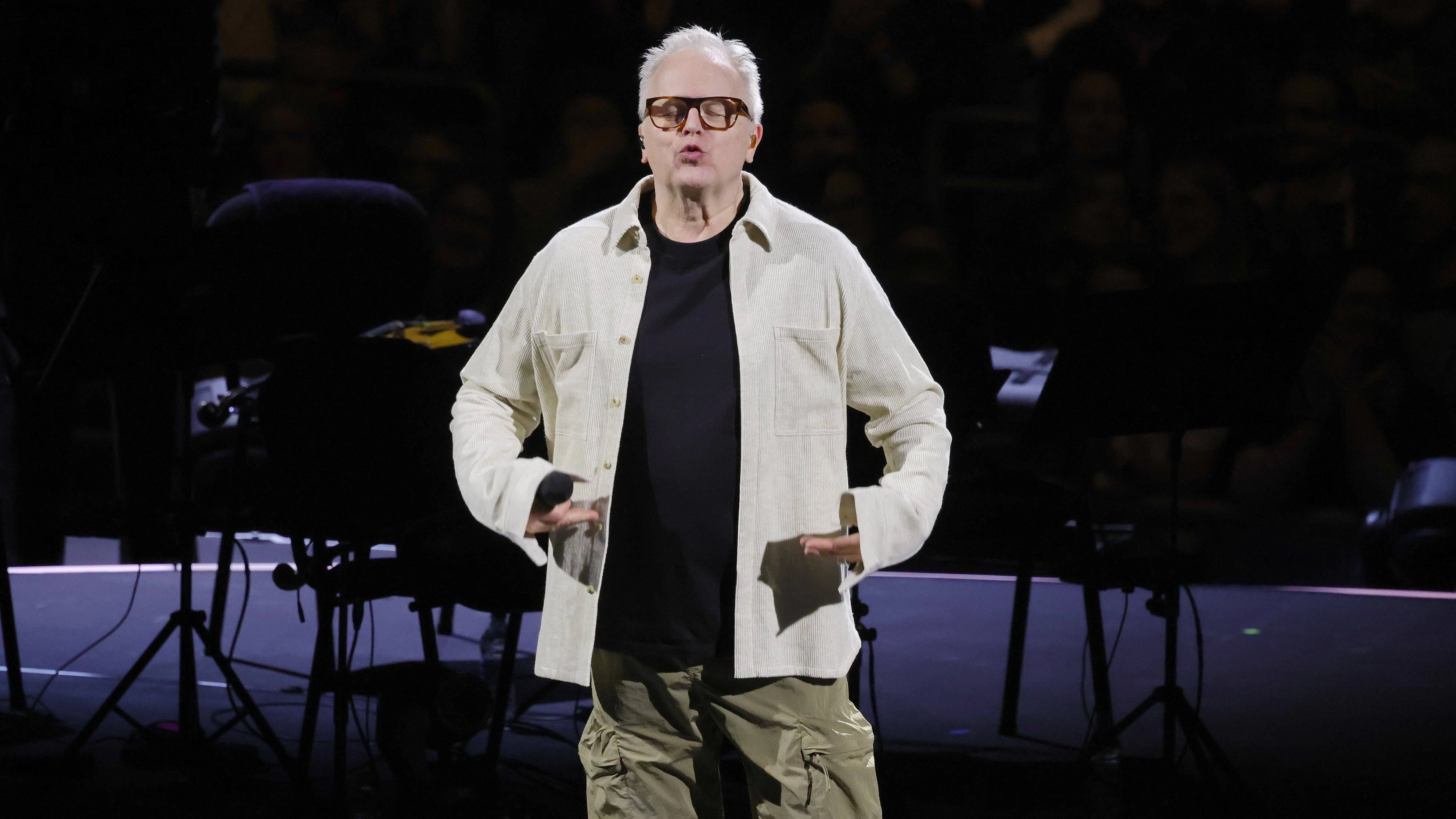 09.02.2026, Herbert Grönemeyer, Saenger, im Konzert live unplugged mittendrin Ð akustisch -Tour in der Uber Arena, Berlin, Berlin *** 09 02 2026, Herbert Grönemeyer, Saenger, in concert live unplugged in the middle of it all Ð acoustic tour in the Uber Arena, Berlin, Berlin