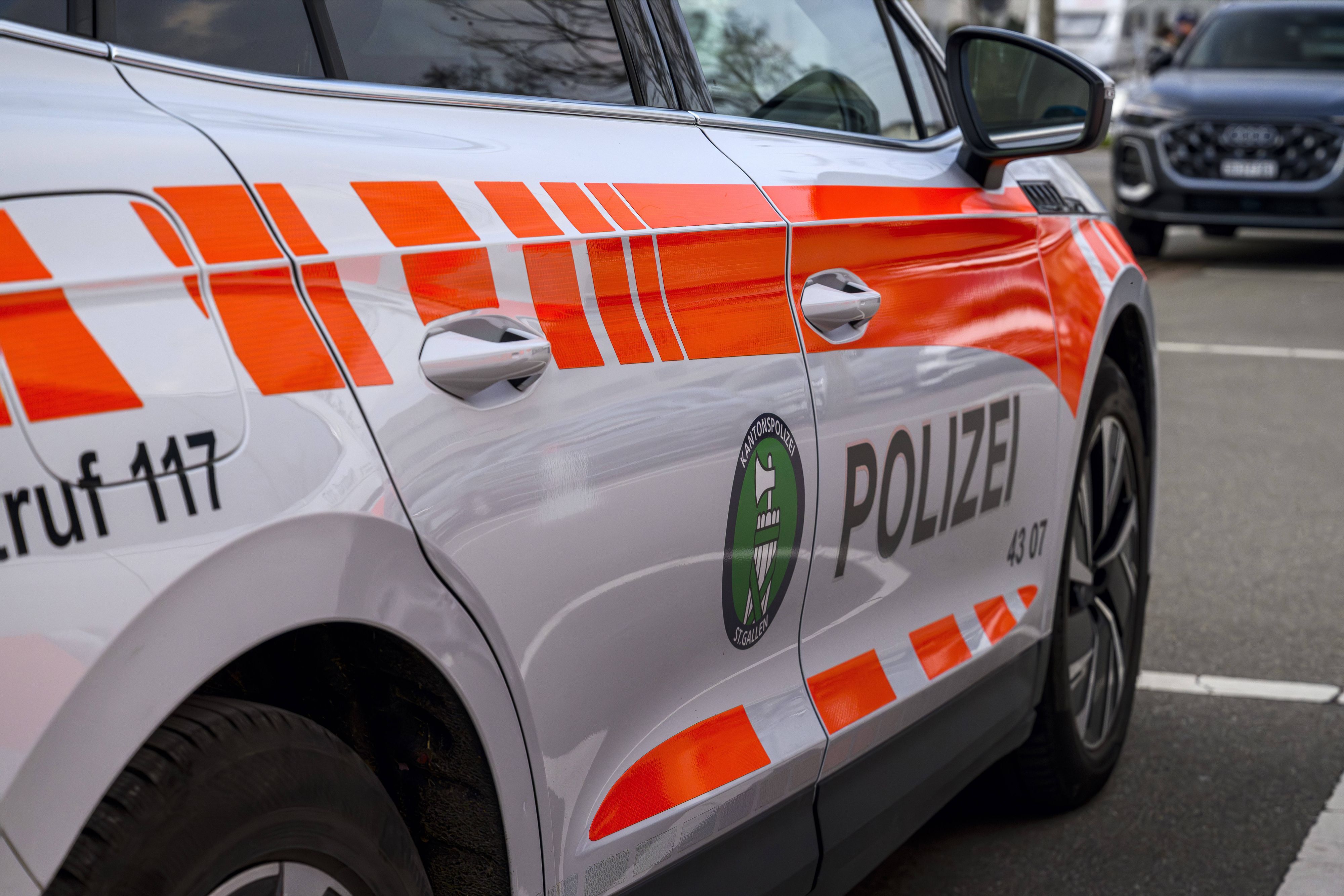 Die Kantonspolizei St. Gallen fahndet nach dem Österreicher. (Symbolbild)