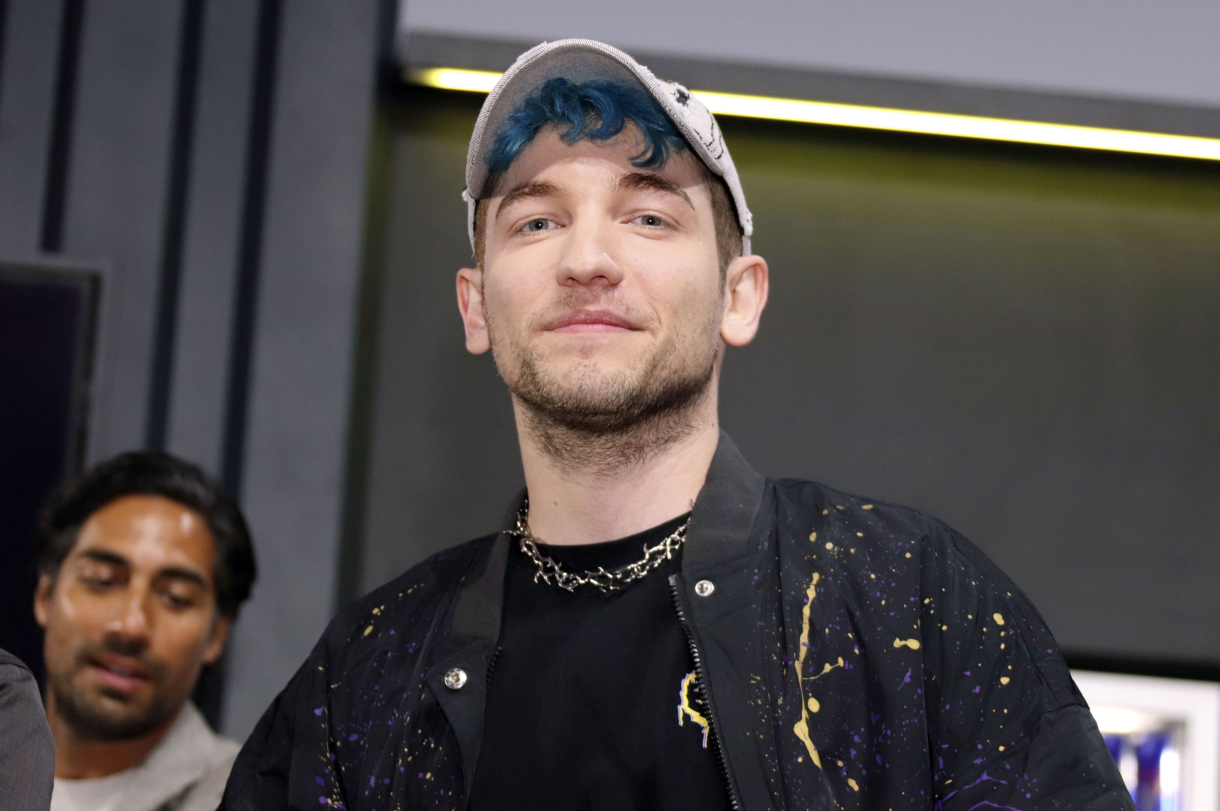 Rezo trauert um seinen Großvater.