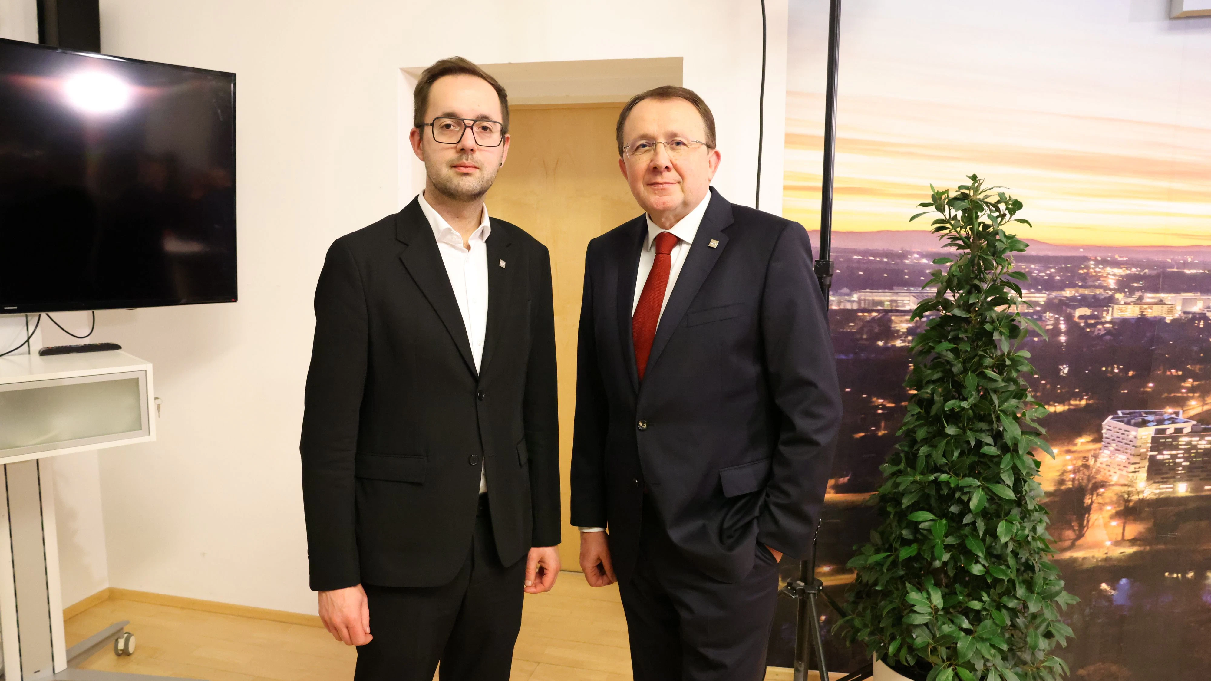 Michael Kögl ist derzeit Vize von Bürgermeister Matthias Stadler (r.)
