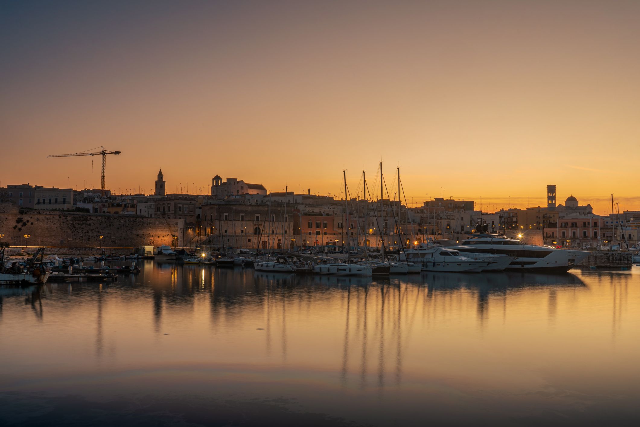 Tiefe Trauer im Badeort Bisceglie nach dem Tod eines 12-jährigen Mädchens.