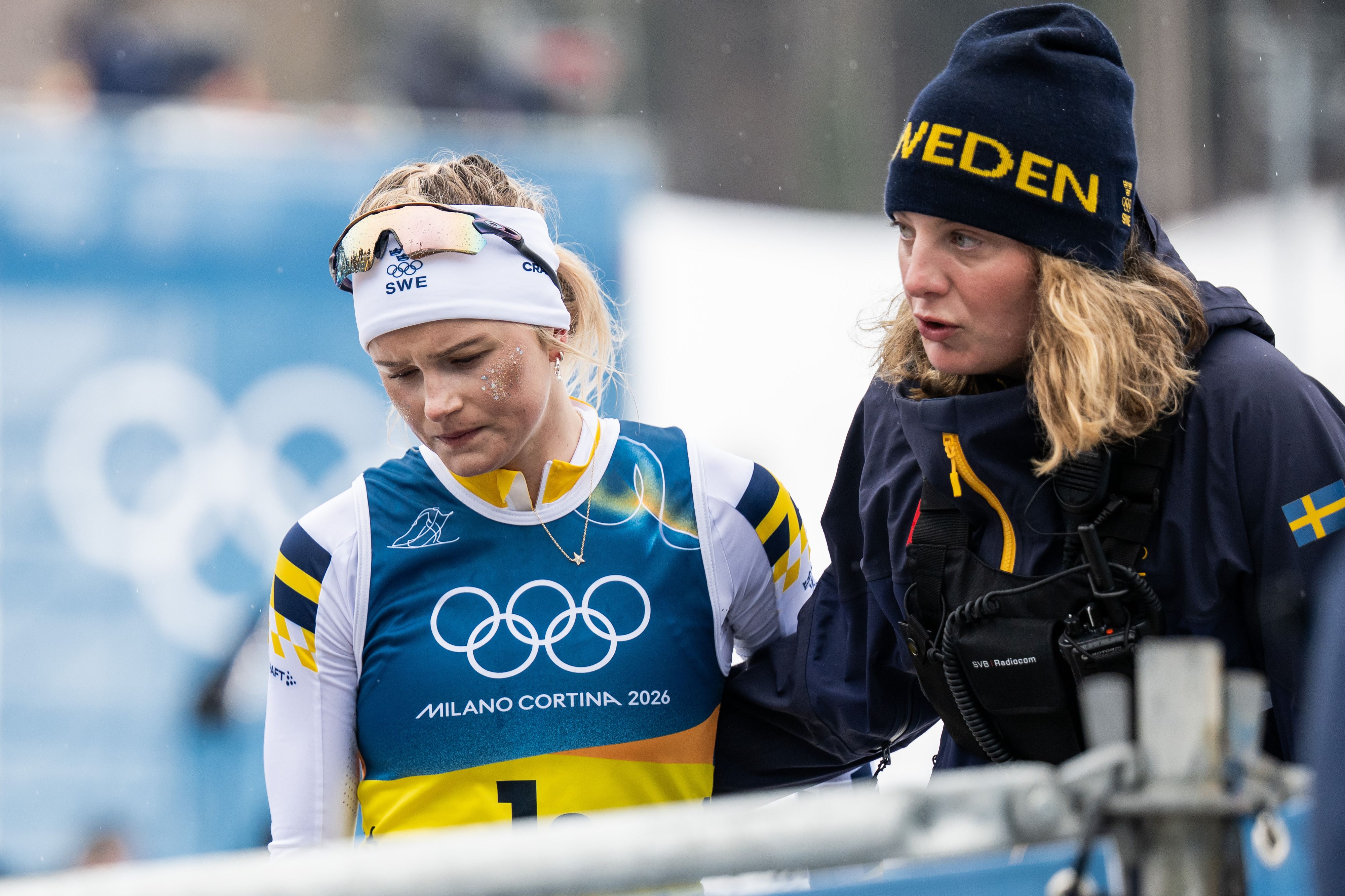 Frida Karlsson gewann in Cortina zwei Goldmedaillen und ein Mal Silber.