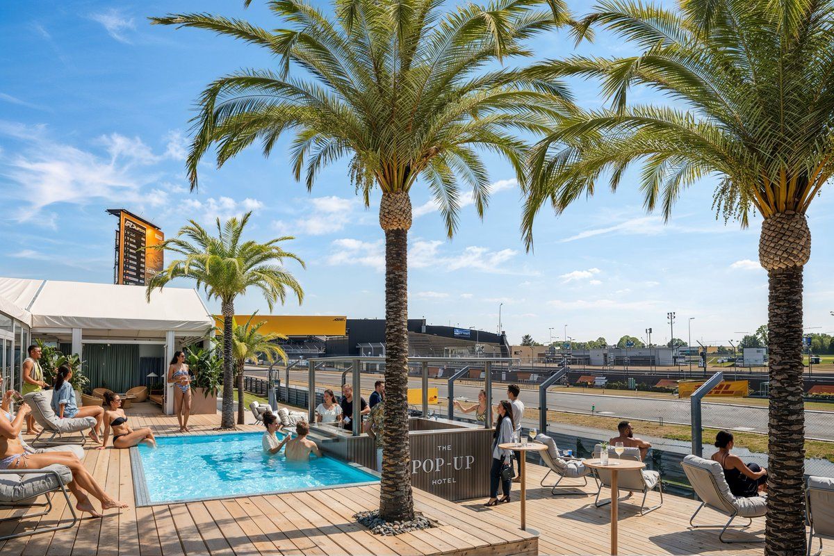 An der Formel-1-Rennstrecke von Silverstone würd es einen Pool für die Fans geben. 