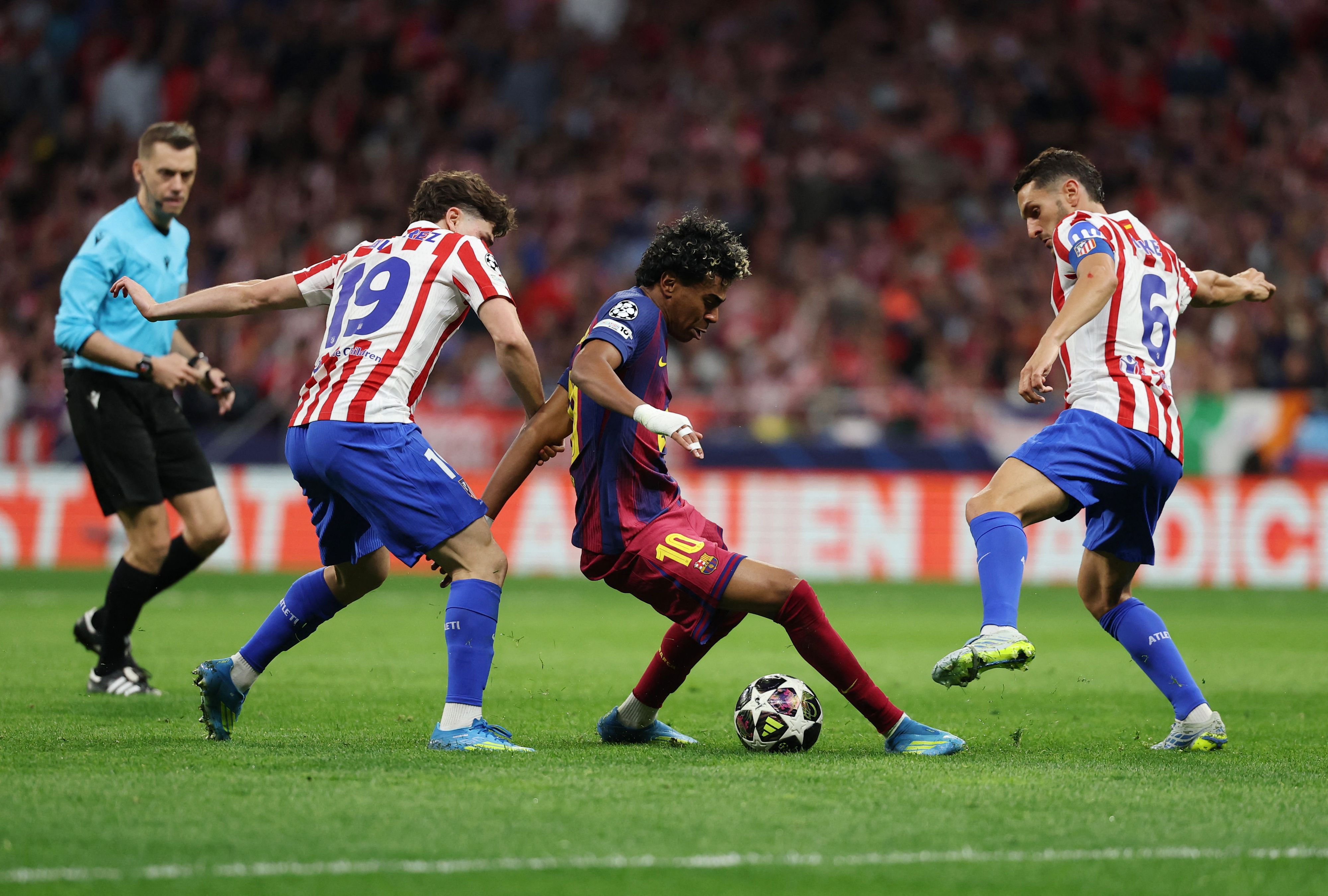 Barcelona und Atletico Madrid im Champions-League-Duell. 
