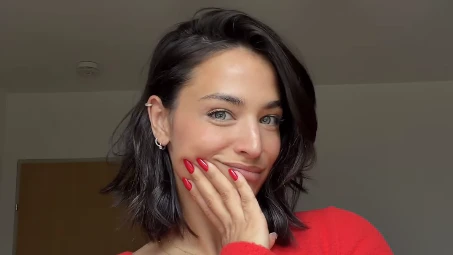 Amira Aly hadert mit ihrem neuen Look.