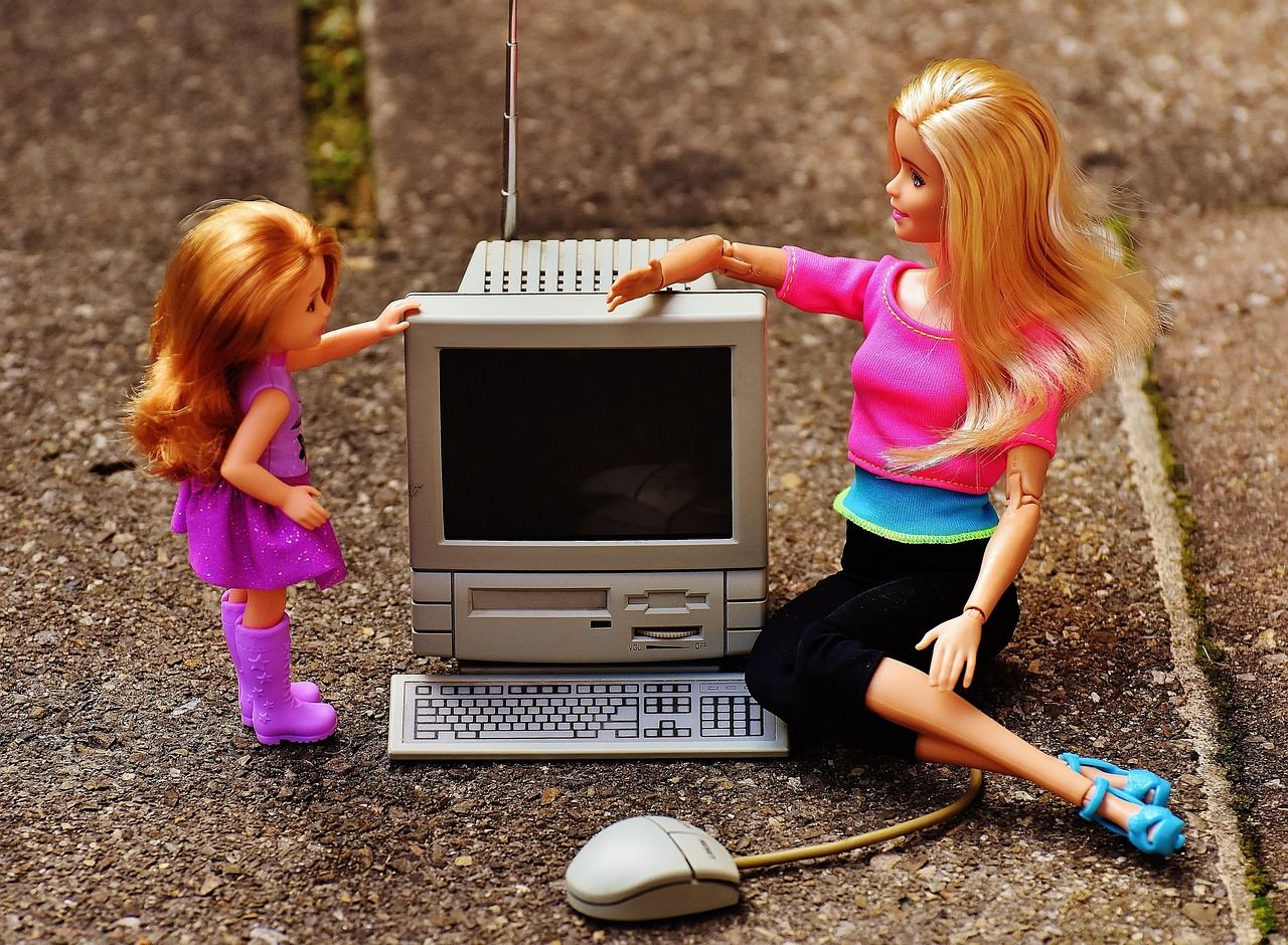 Mutter schützt Kinder vor Social-Media-Überlastung
