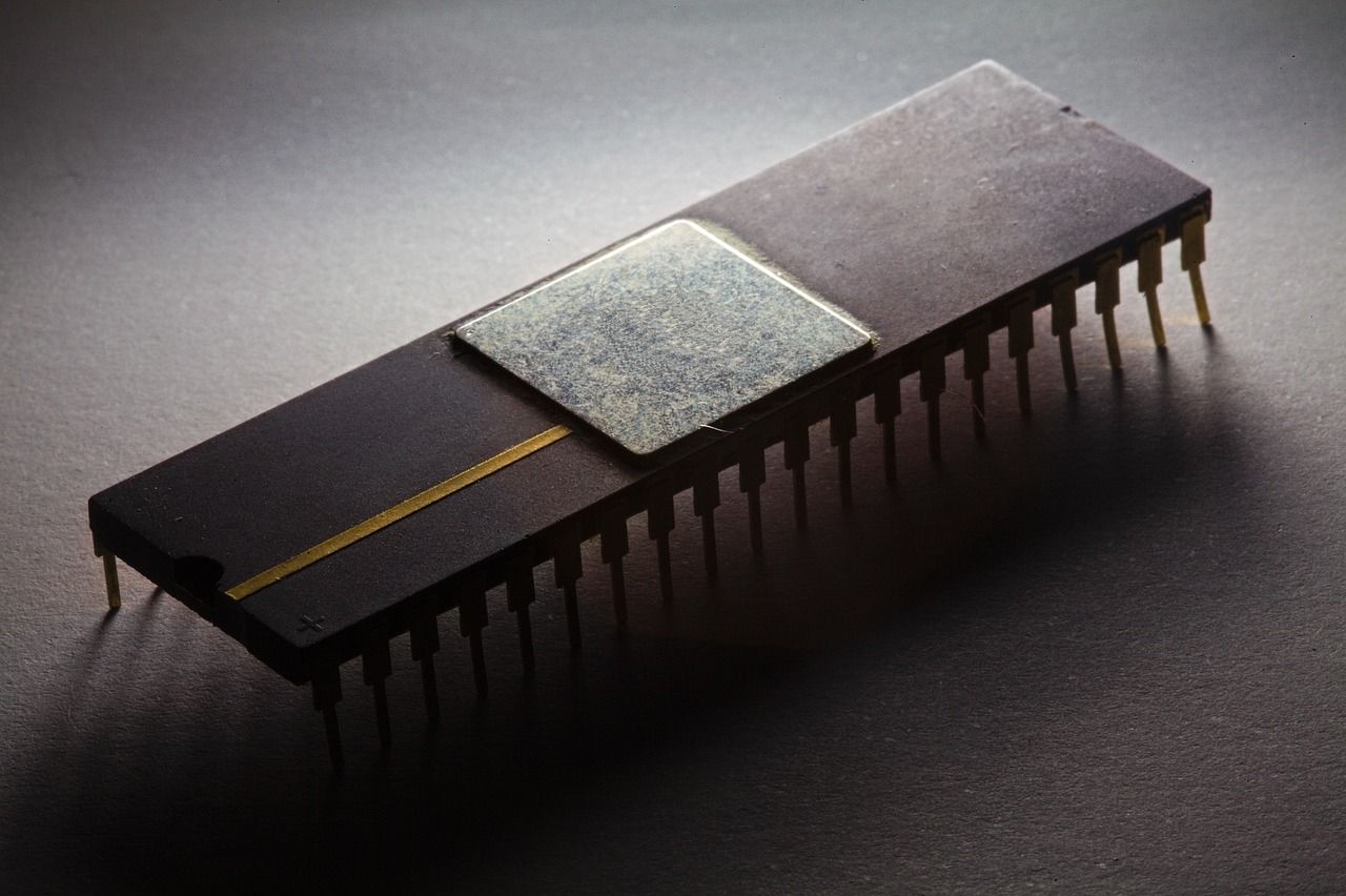 Integrierter Mikrochip mit modernen elektronischen Komponenten
