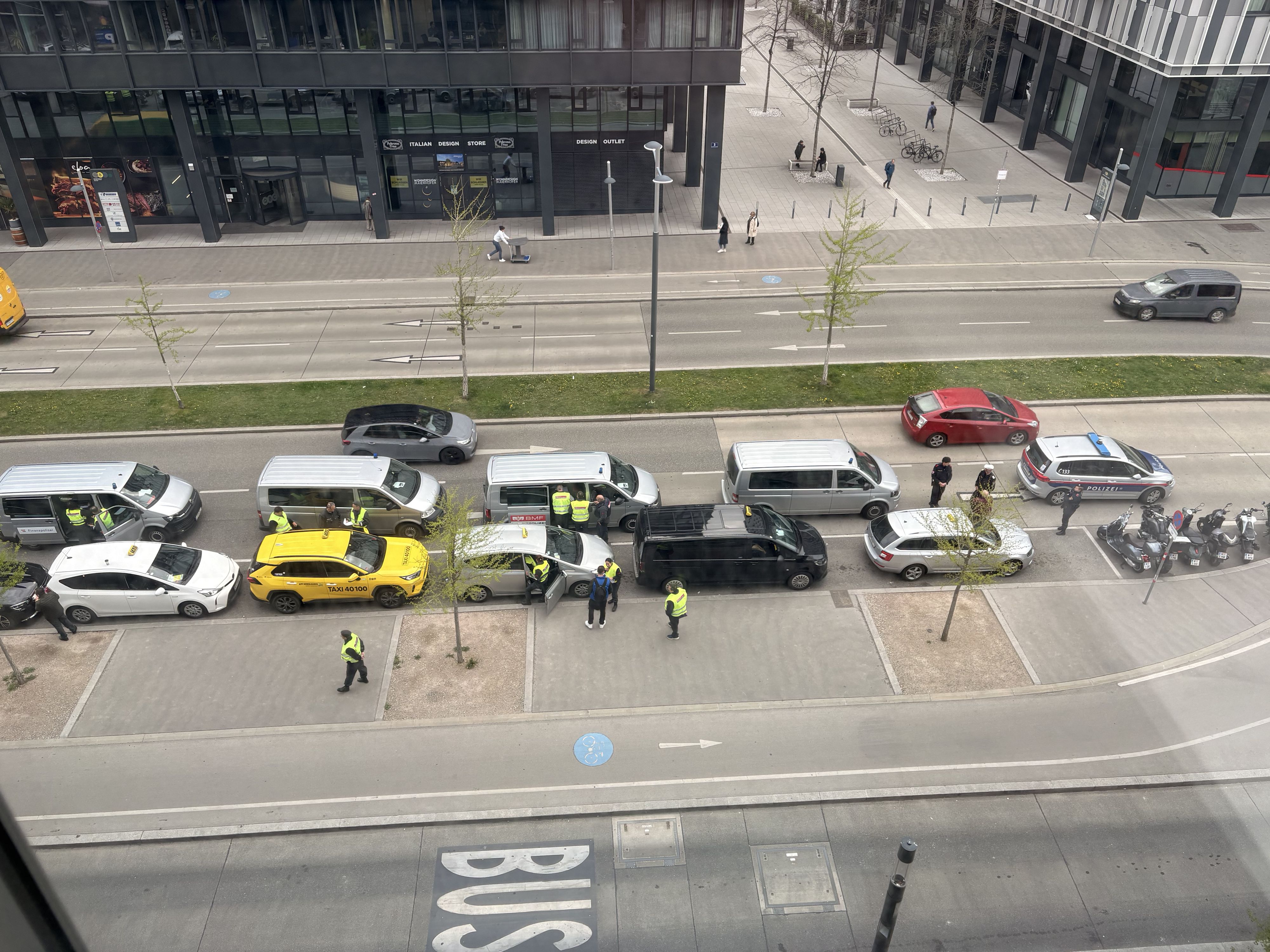 Taxi-Razzia am Hauptbahnhof sorgte für Aufsehen.