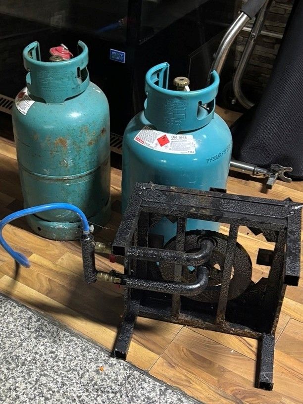 Heute.at - Explosiv – illegales Shisha-Labor in Wien aufgeflogen