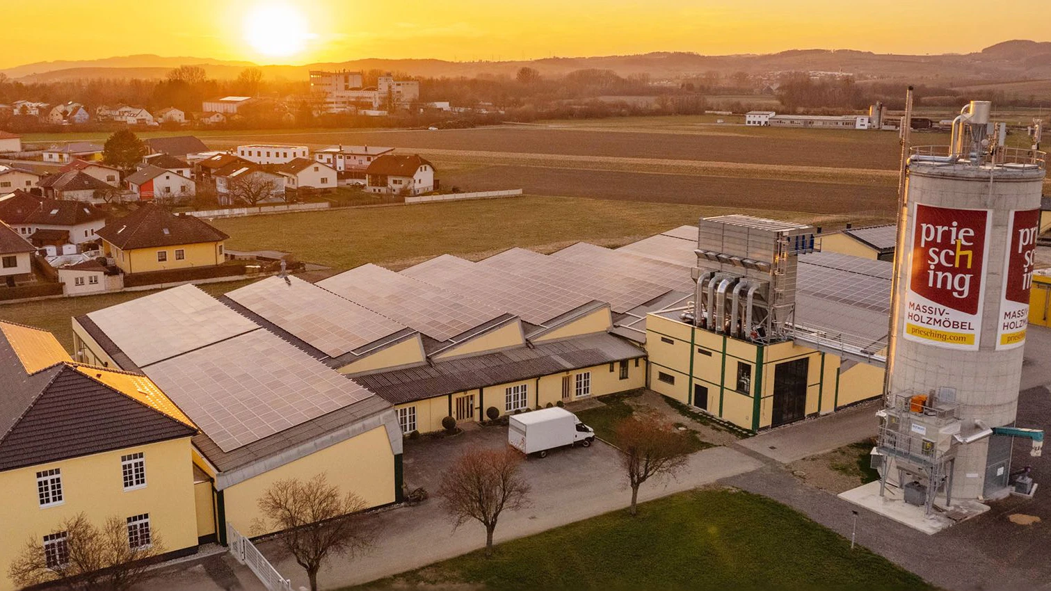 Heute.at - Holzmöbel aus Prinzersdorf: Leistbare Qualität