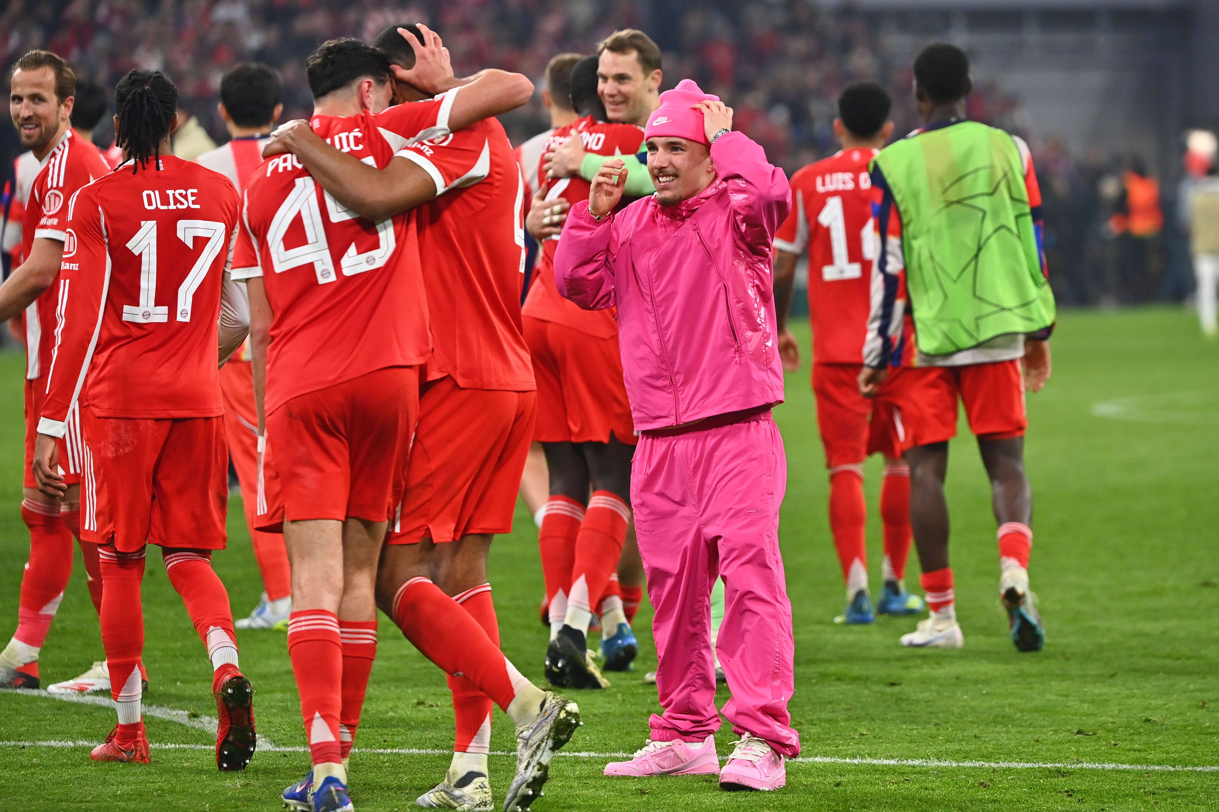 Heute.at - Ballack kritisiert Bayern-Star nach Pink-Auftritt