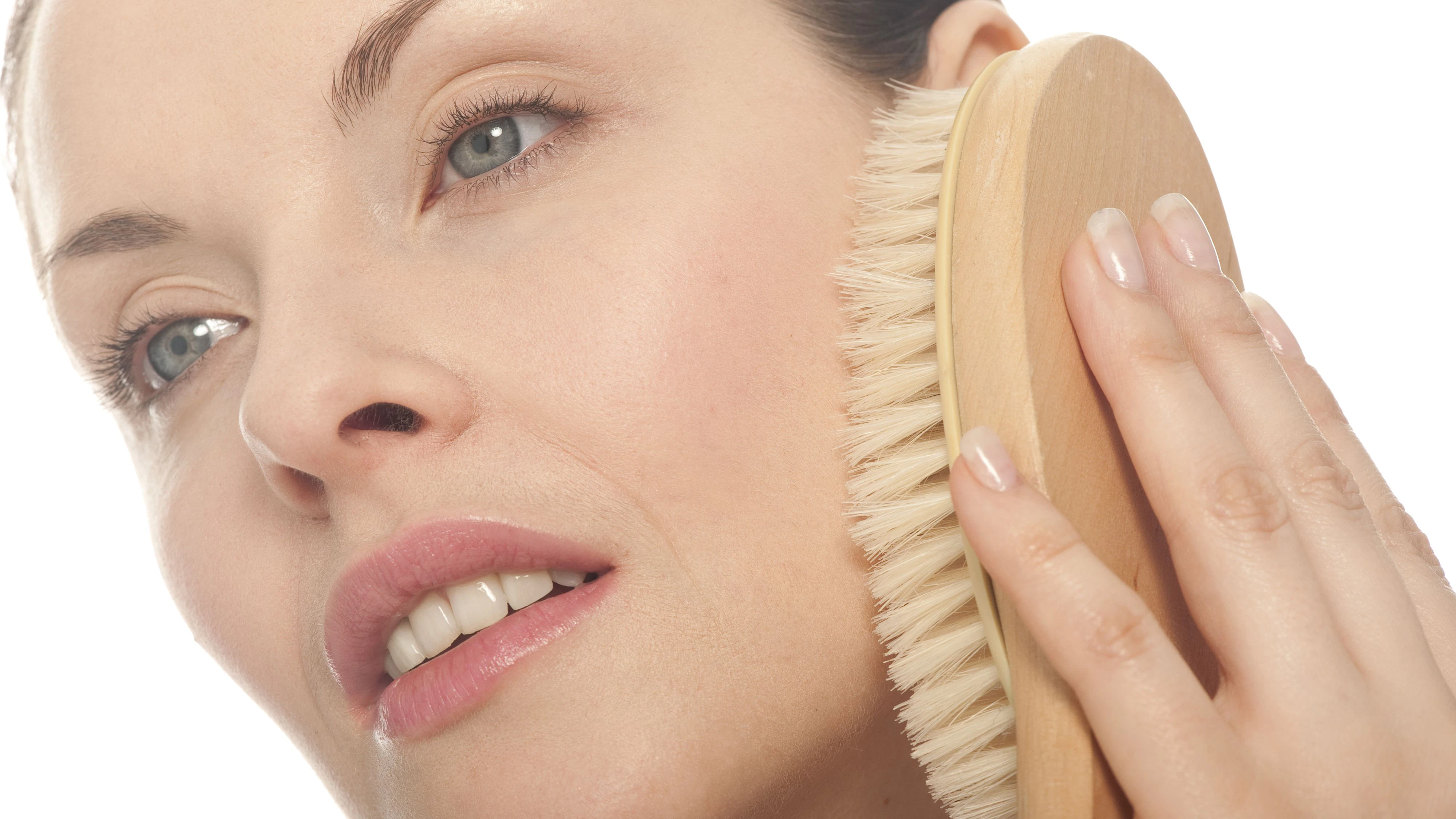 Heute.at - Face Brushing statt Gua Sha? Wiener Ärztin klärt auf