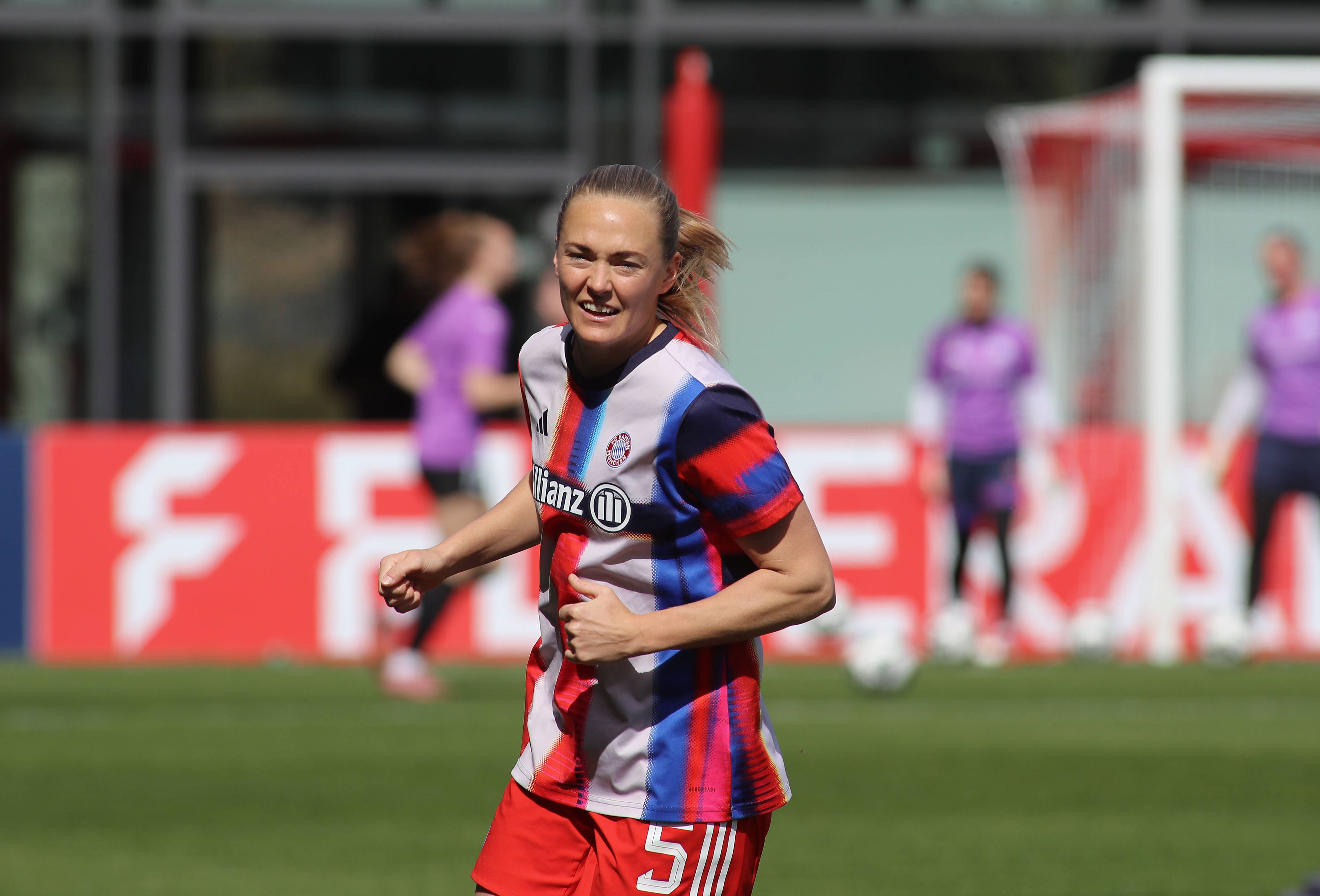 Magdalena Eriksson spielt für das Frauen-Team der Bayern und scoutet die Männer. 