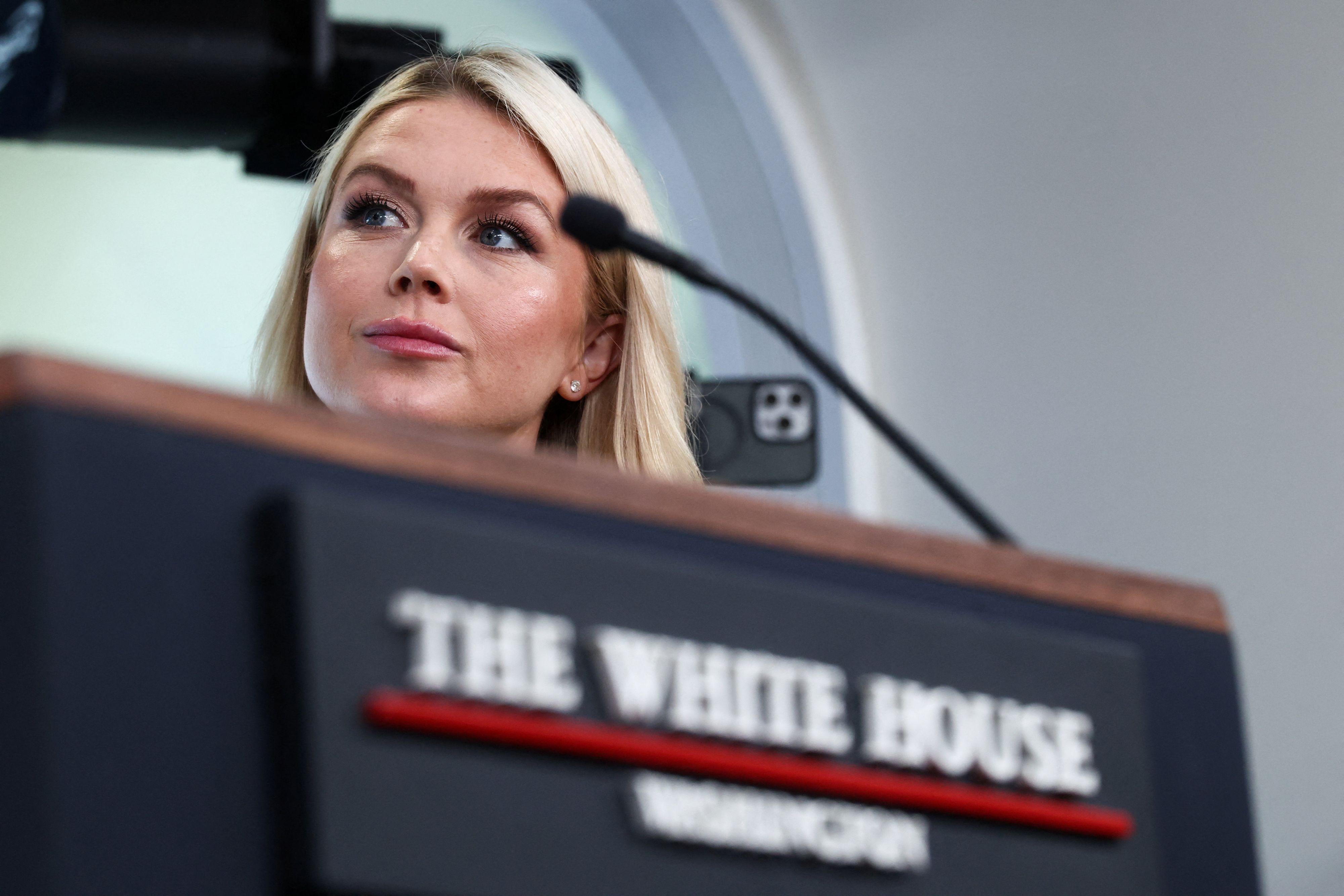 Karoline Leavitt, Sprecherin von US-Präsident Donald Trump, bestätigte vor Journalisten, dass die Möglichkeit zu neuen Gesprächen zwischen Washington und Teheran bestünden. 