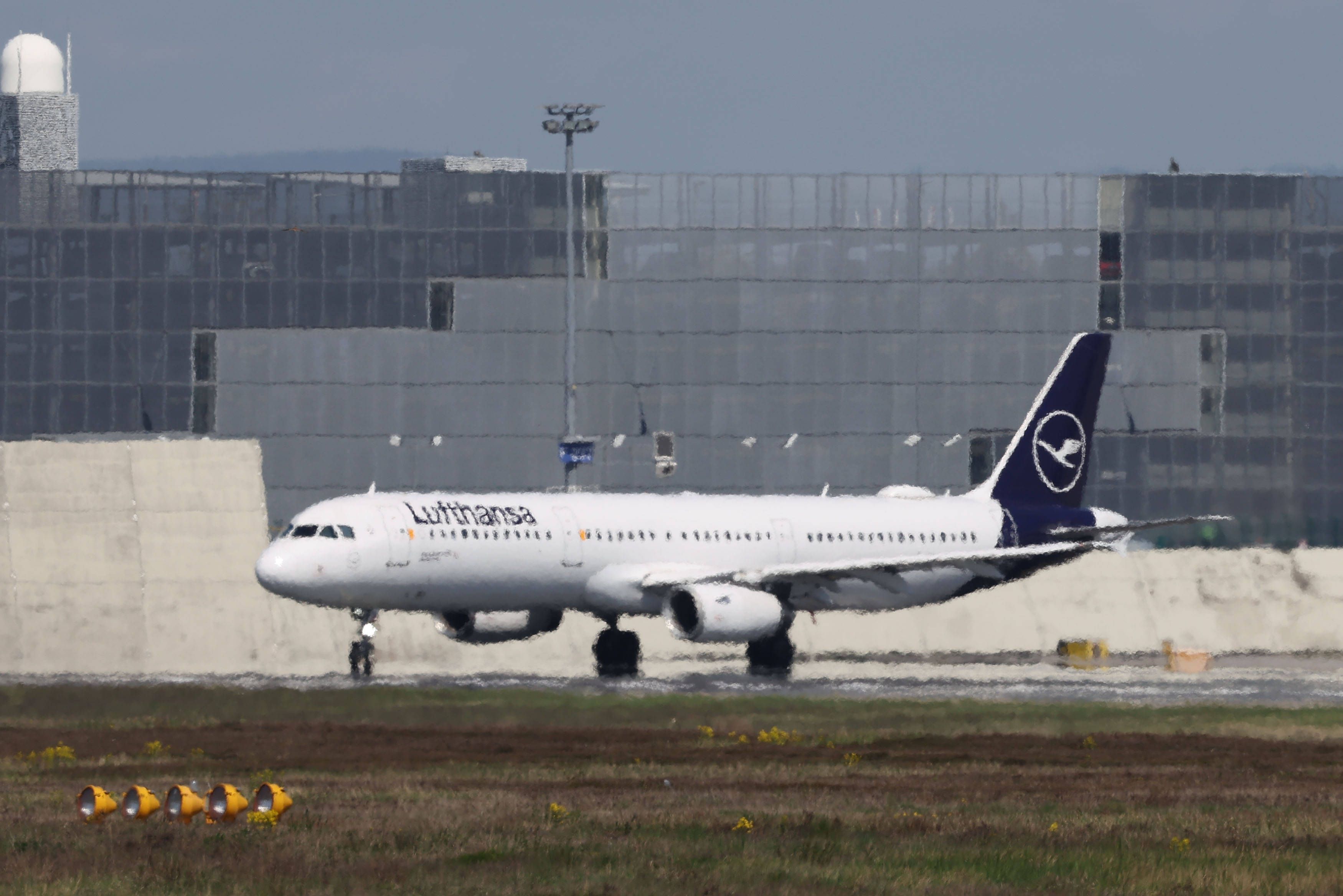 In Europa könnte es bald zu einem Kerosinmangel kommen. (Symbolbild)