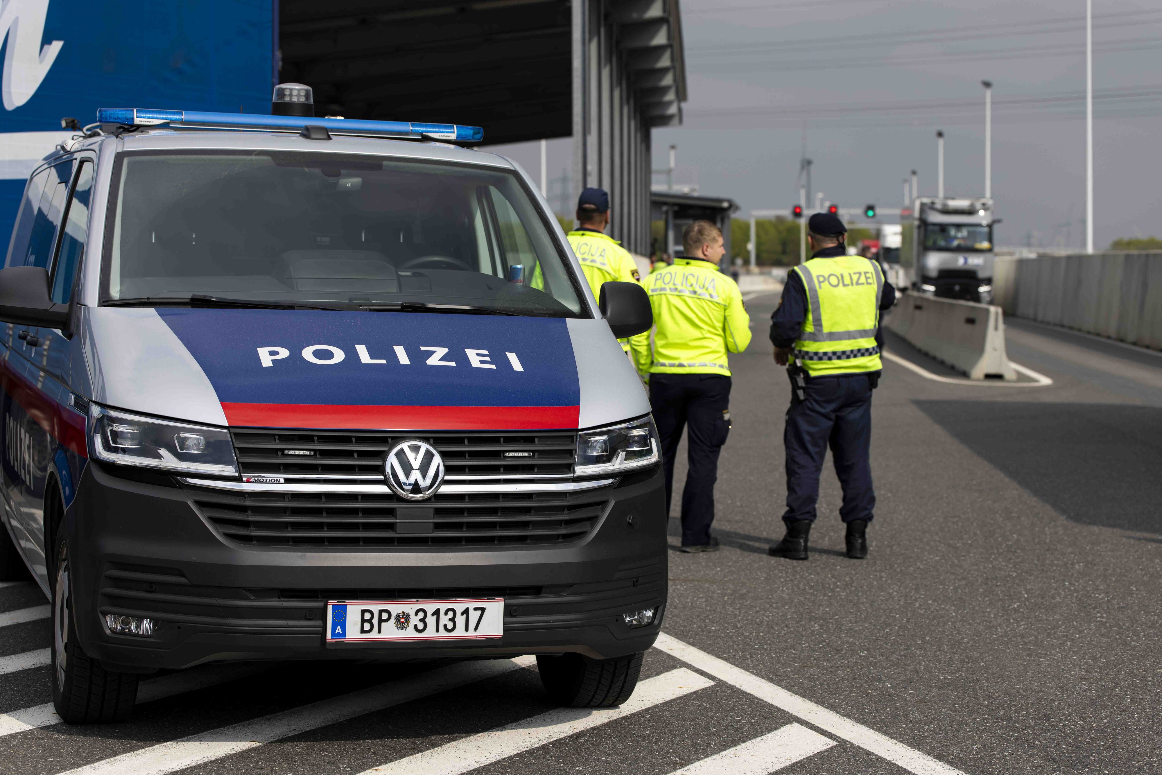 Am 14. und 15. April 2026 bündelten zahlreiche Behörden ihre Kräfte, um insbesondere den internationalen Personenverkehr umfassend zu kontrollieren.