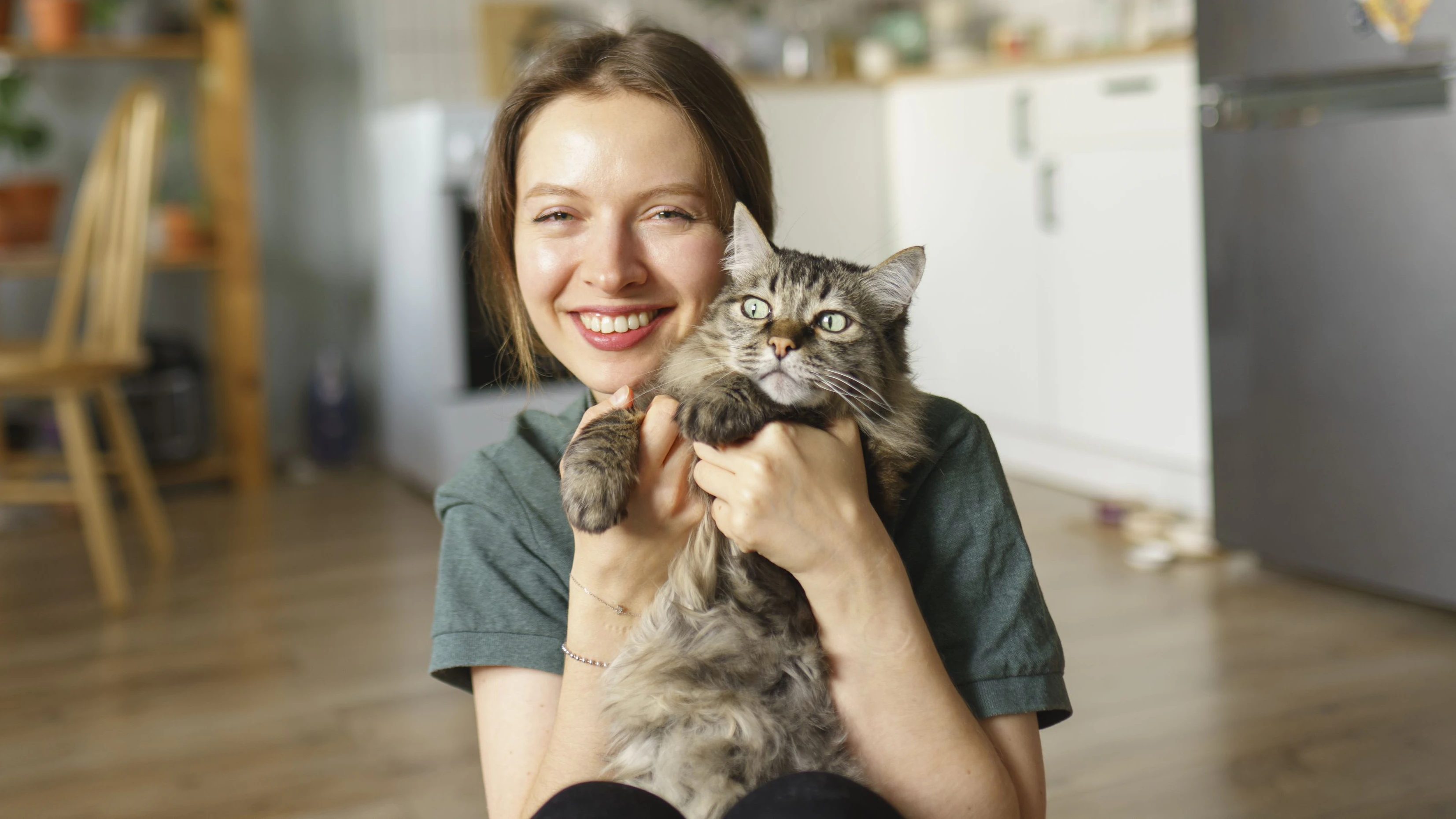 In der Regel lassen sich Katzen eh viel von ihren Bezugsmenschen gefallen. 