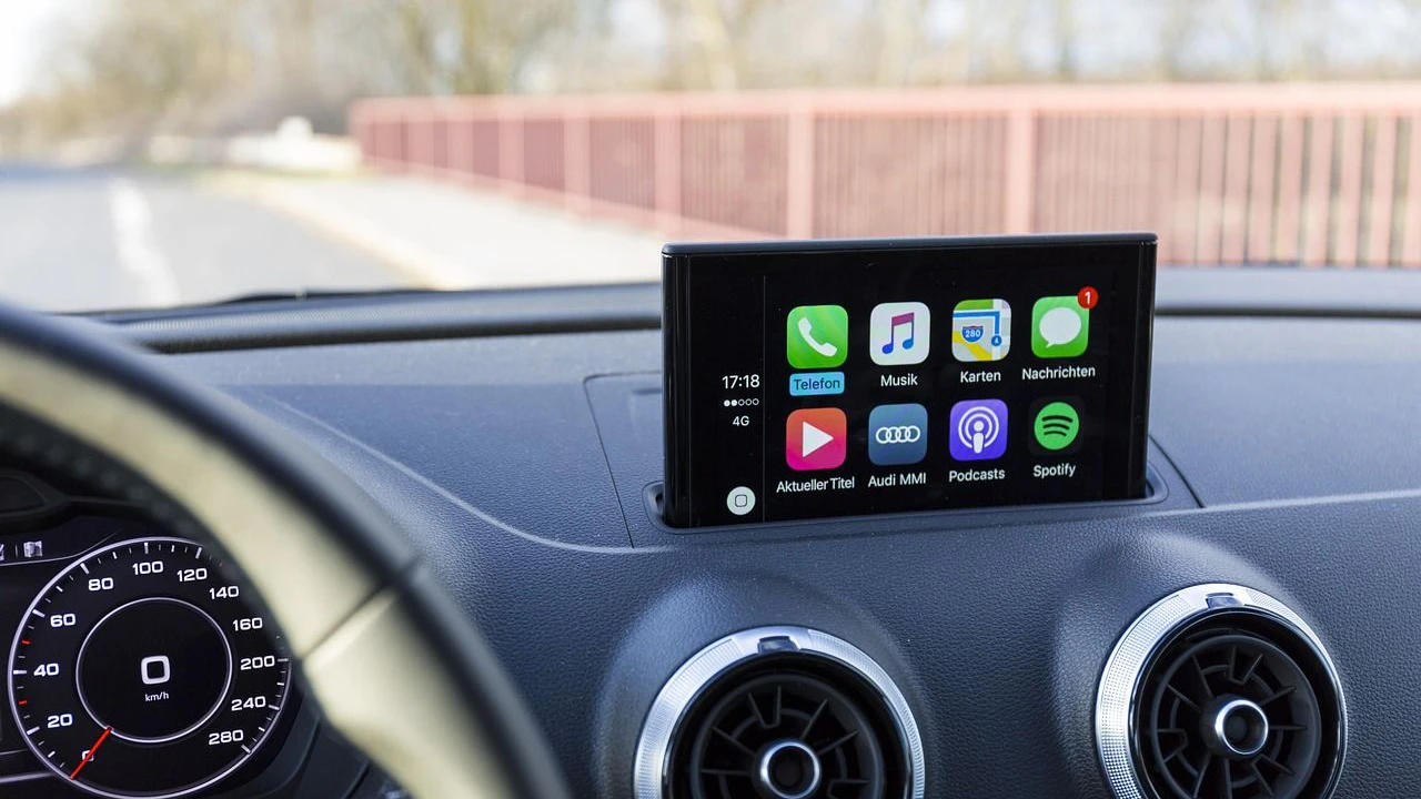 Heute.at - Claude-KI ab sofort in CarPlay nutzbar