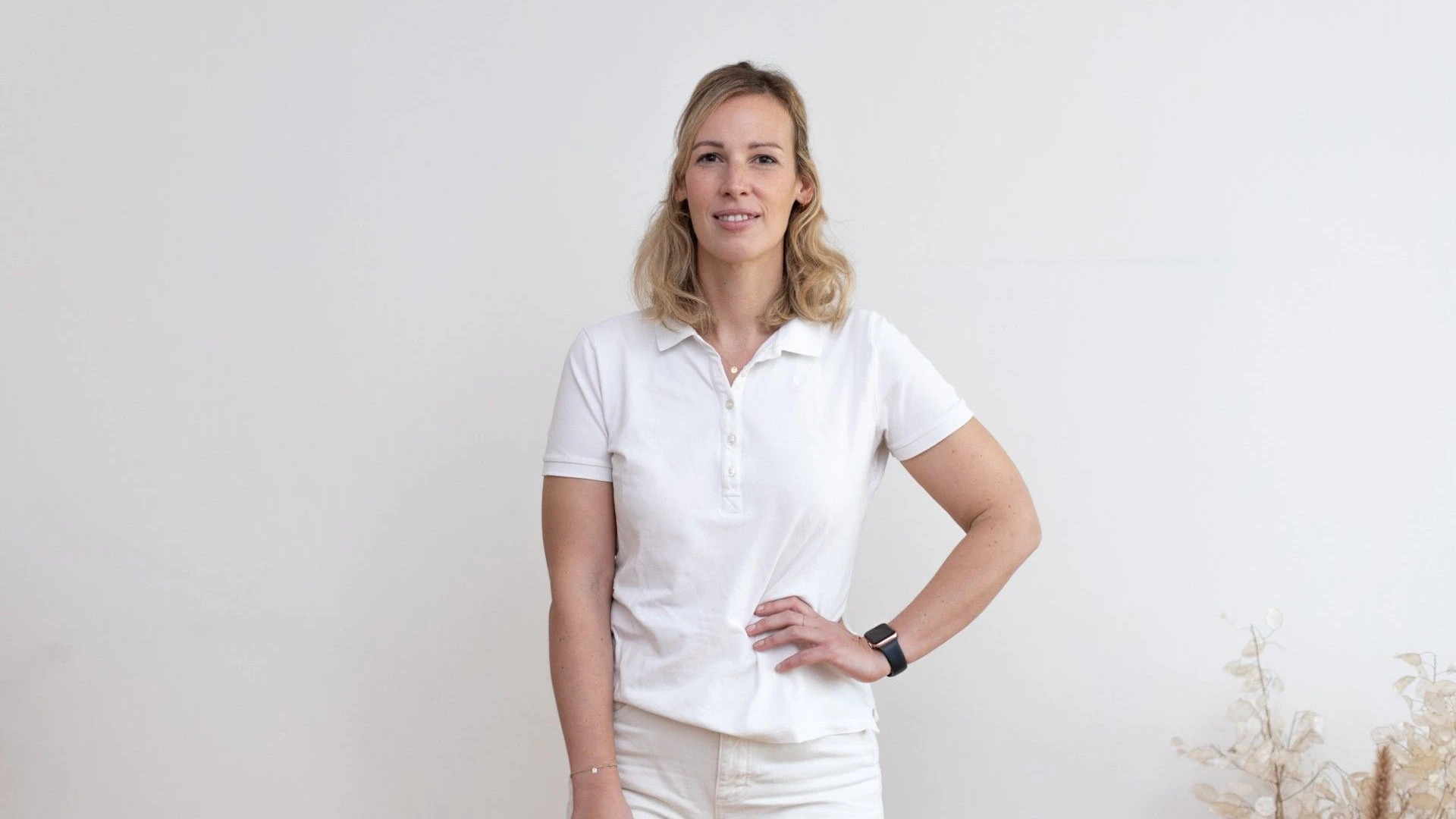 Amanda Zbyszewski ist Fachärztin für Dermatologie und Ästhetik. Die Wiener Dermatologin betreibt ihre eigene Ordination im 5. Wiener Bezirk.