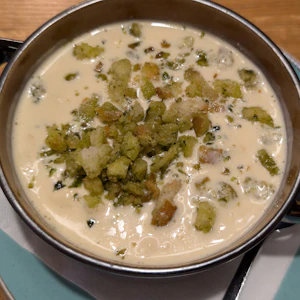 Knoblauch isst sich, wie er ist: Das weiß man, wenn man den Löffel abgibt