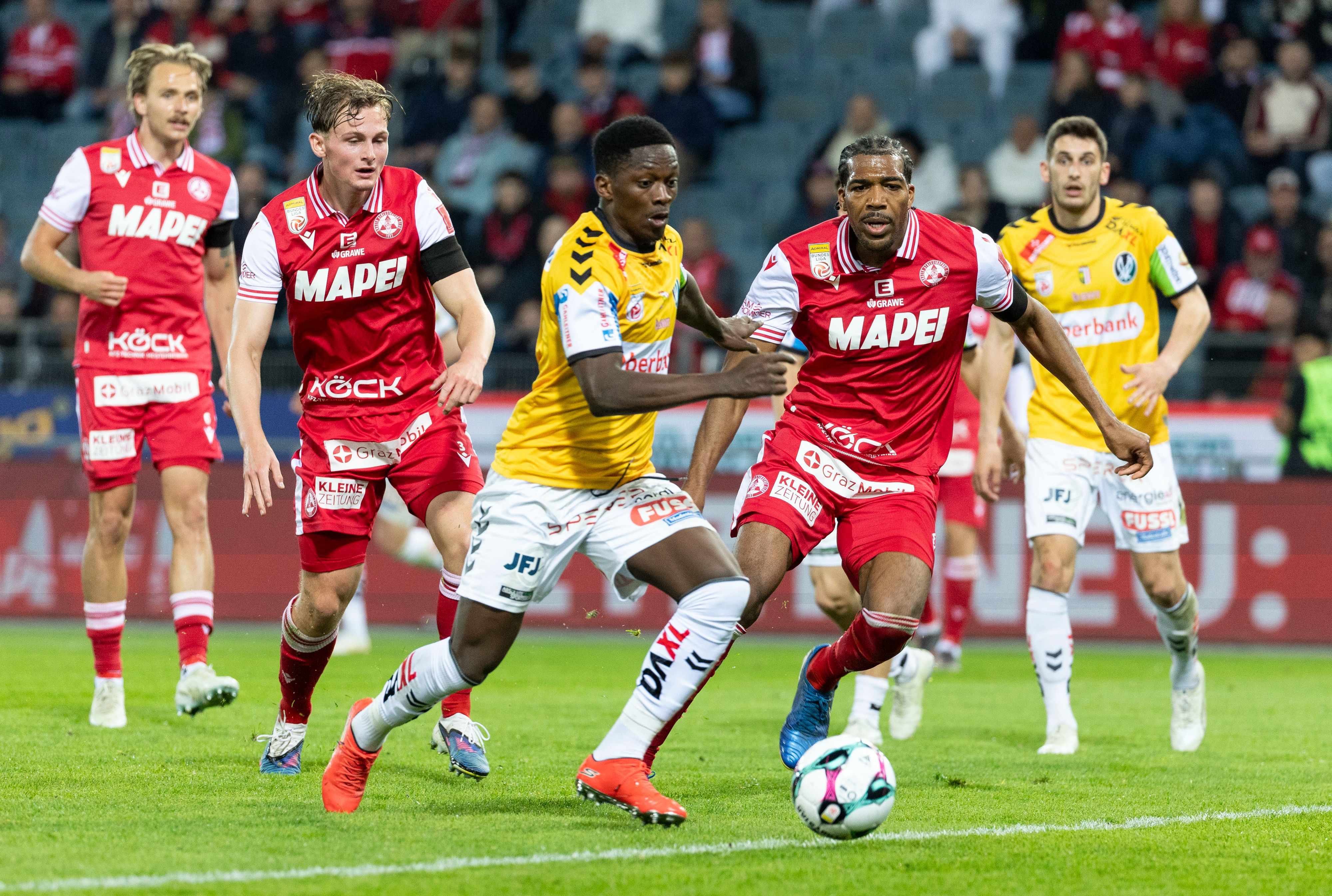 Ried und der GAK lieferten sich packende Duelle.