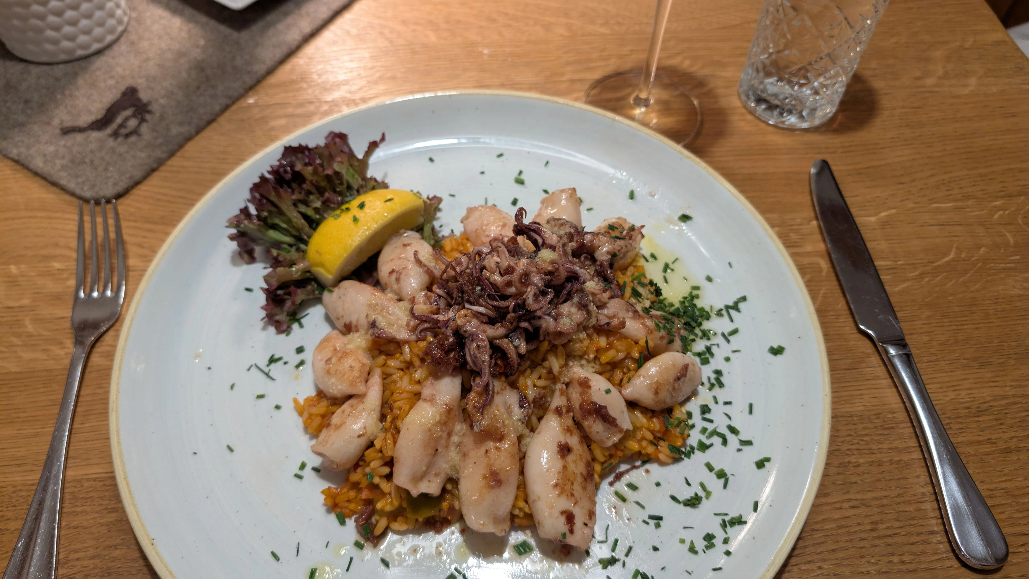 Gegrillte Calamari im Ausseerland? es ist eben, wie es isst …