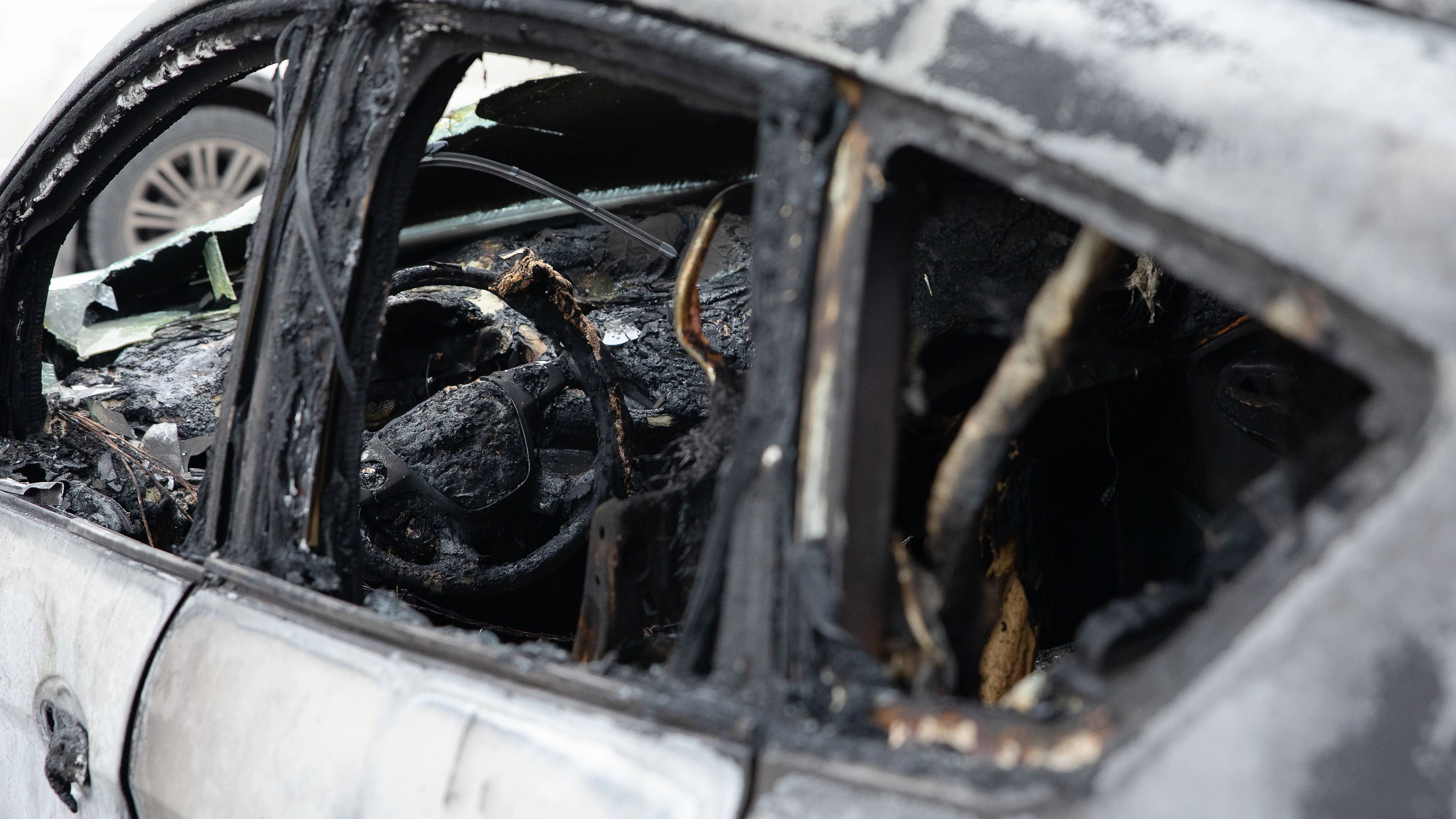 Heute.at - Lenker (64) entsetzt – Flammen schlugen aus Motorhaube