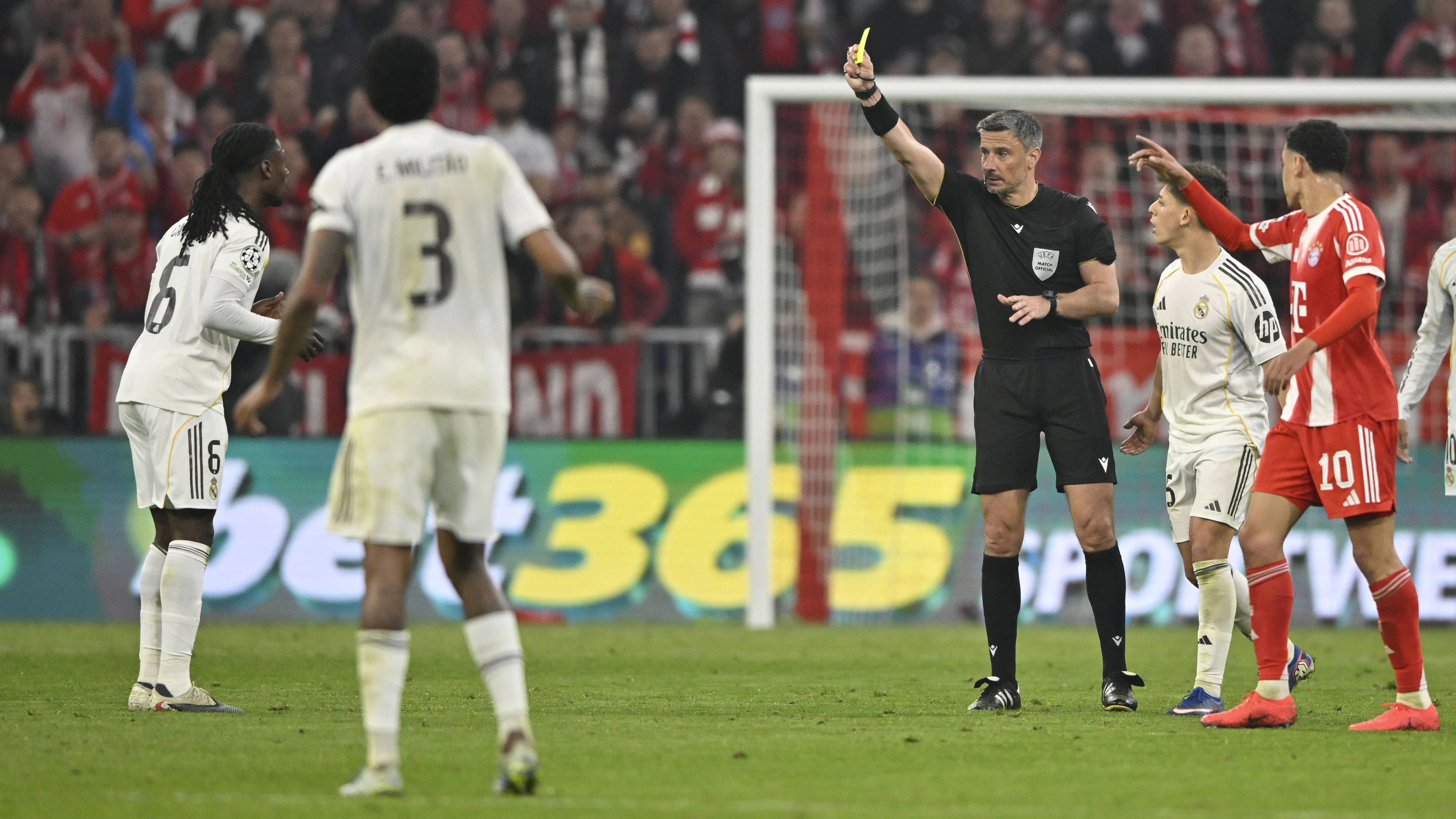 Heute.at - Real-Star entschuldigt sich nach Aus bei Kollegen