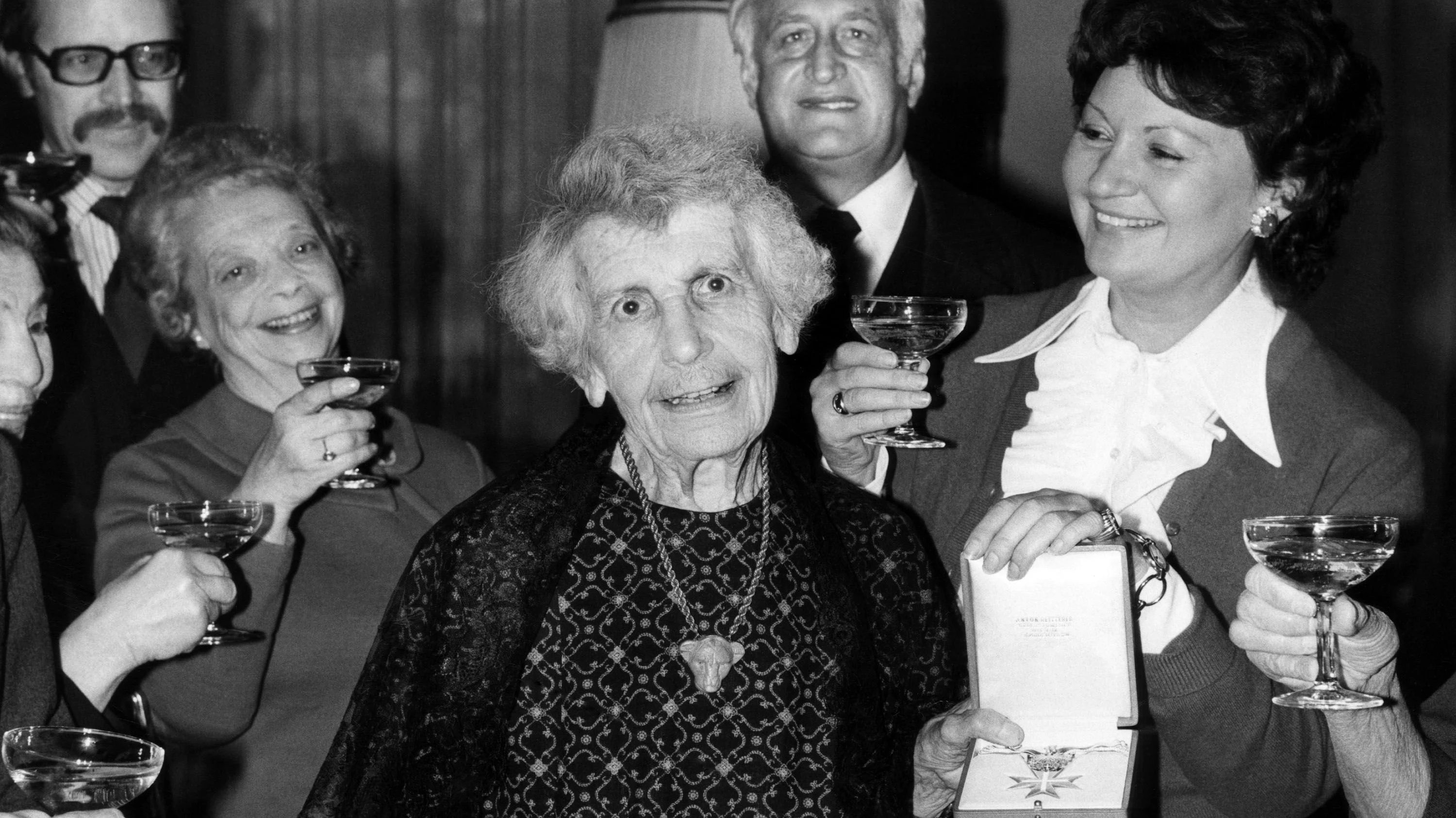 Der Roman "Und sie schenkten ihnen ein Zuhause" bewegt