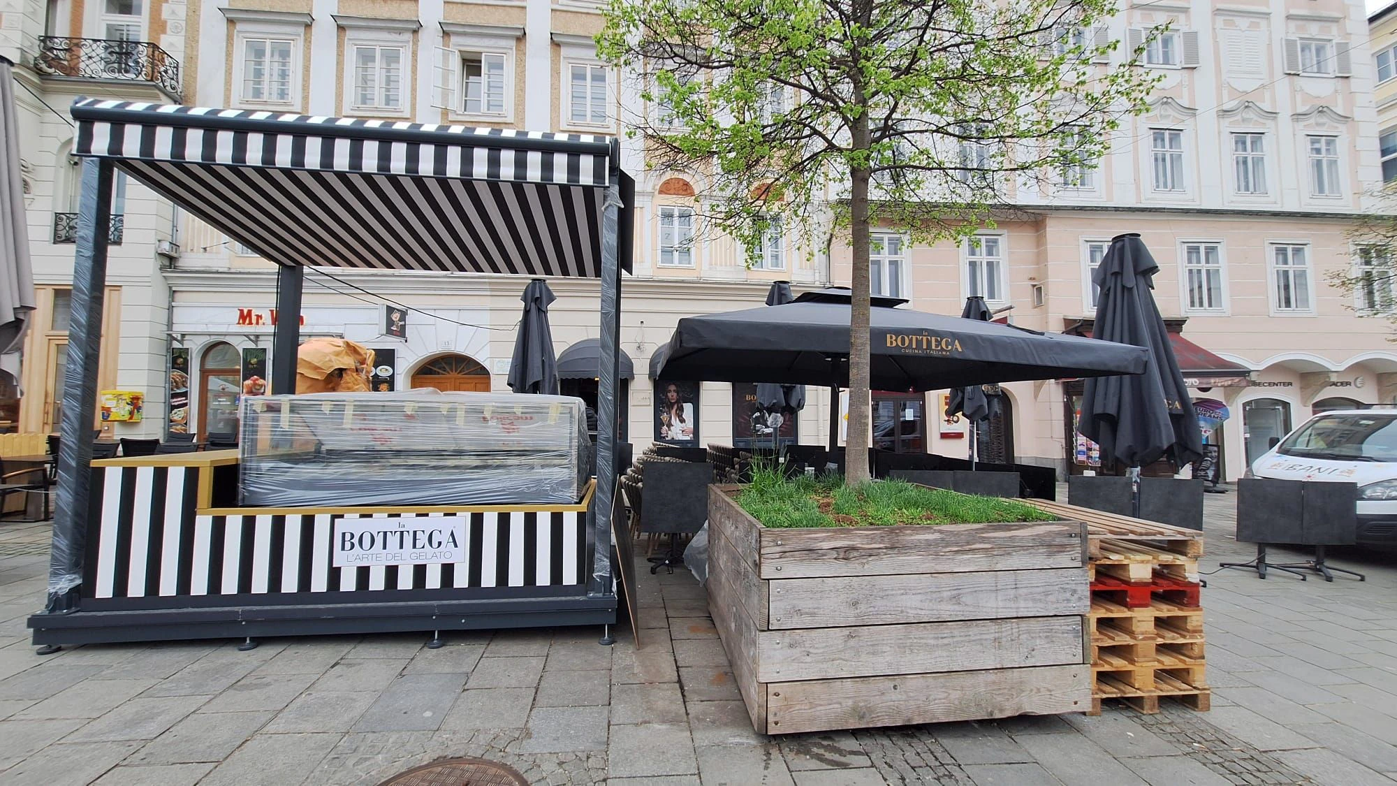 Ursprünglich wollte man schon am 18. April eröffnen.