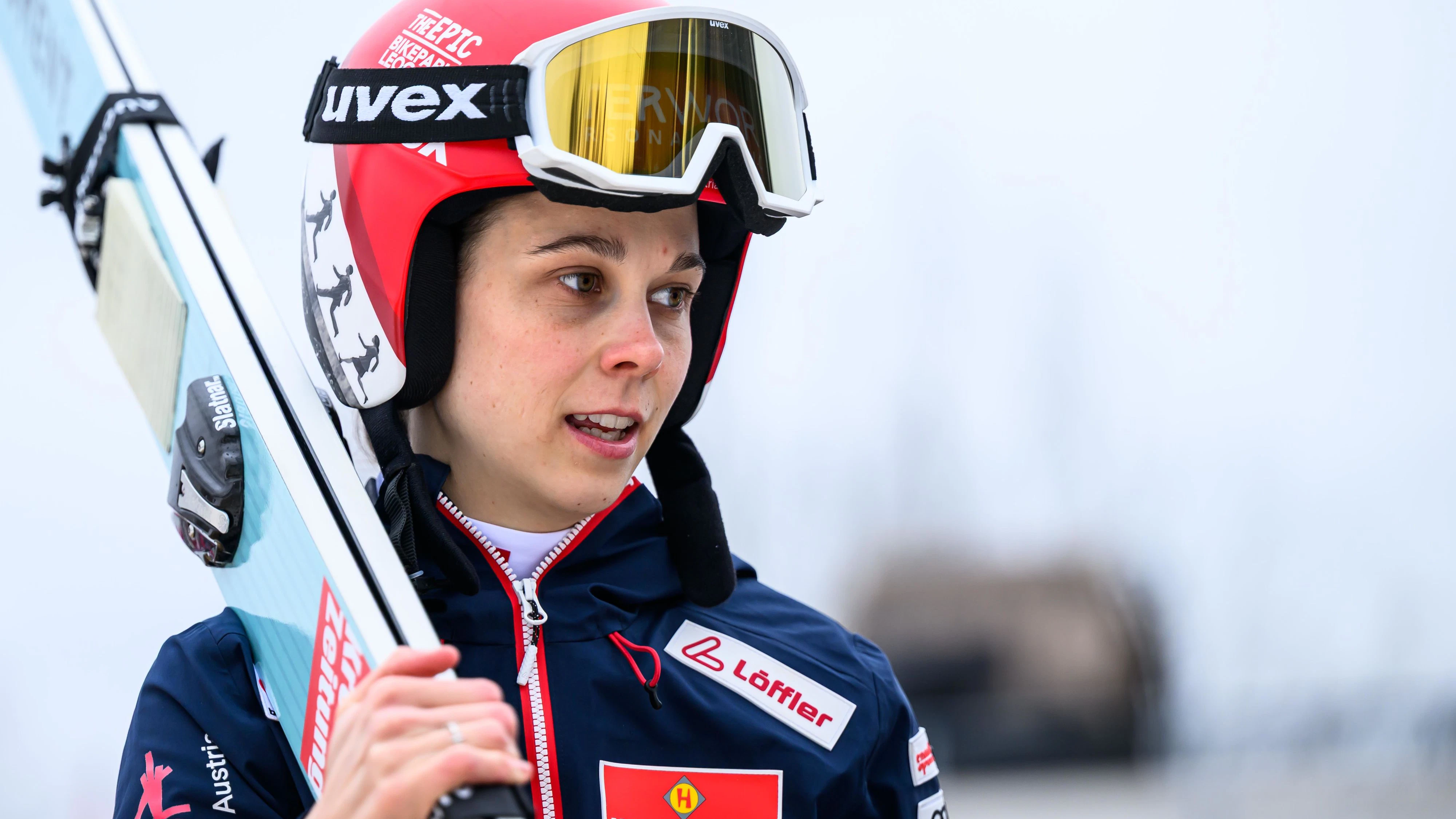 Lisa Eder hat überraschend ihr Karriereende bekannt gegeben. 