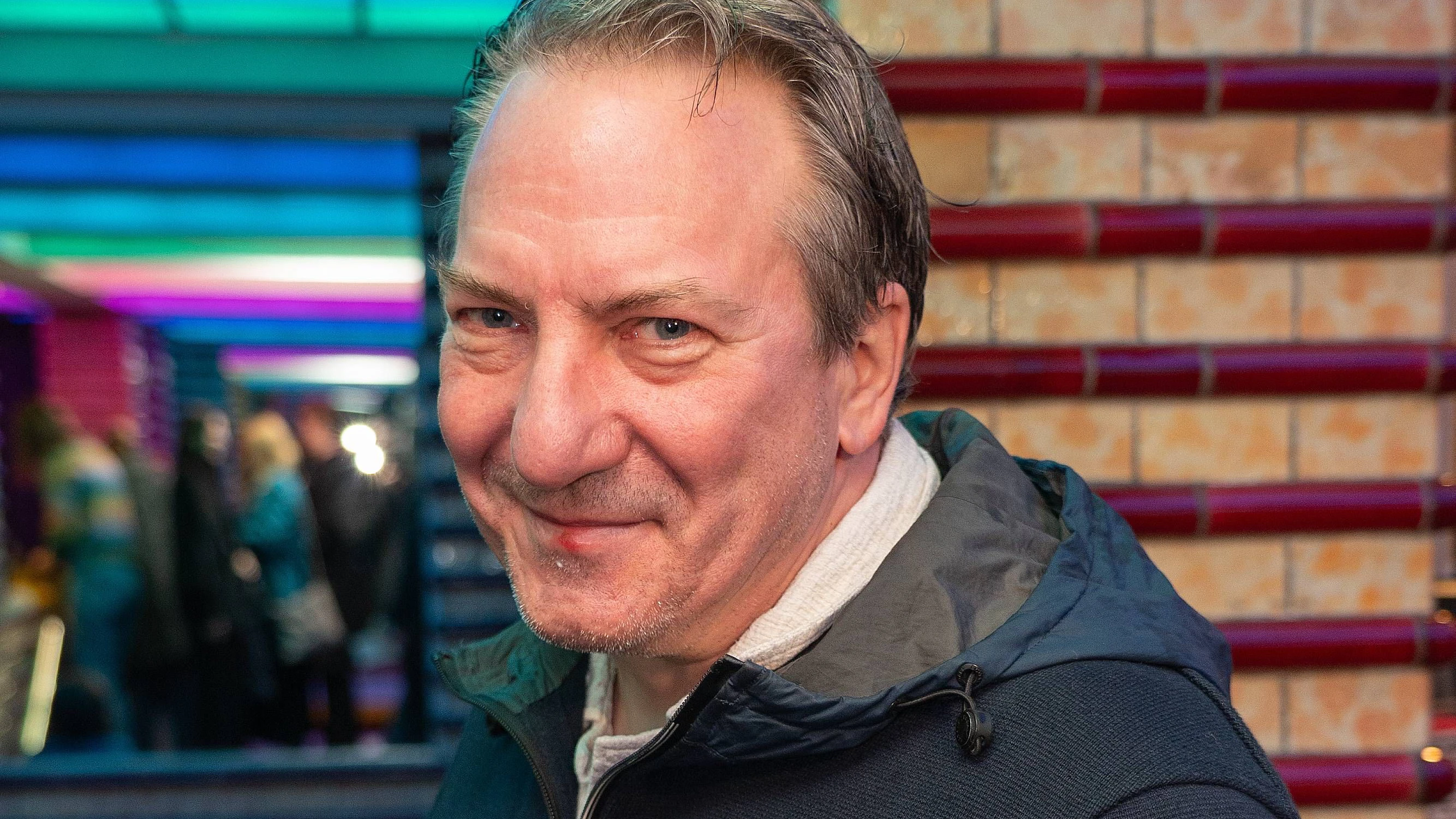 Robert PALFRADER meldet sich auf Social Media.