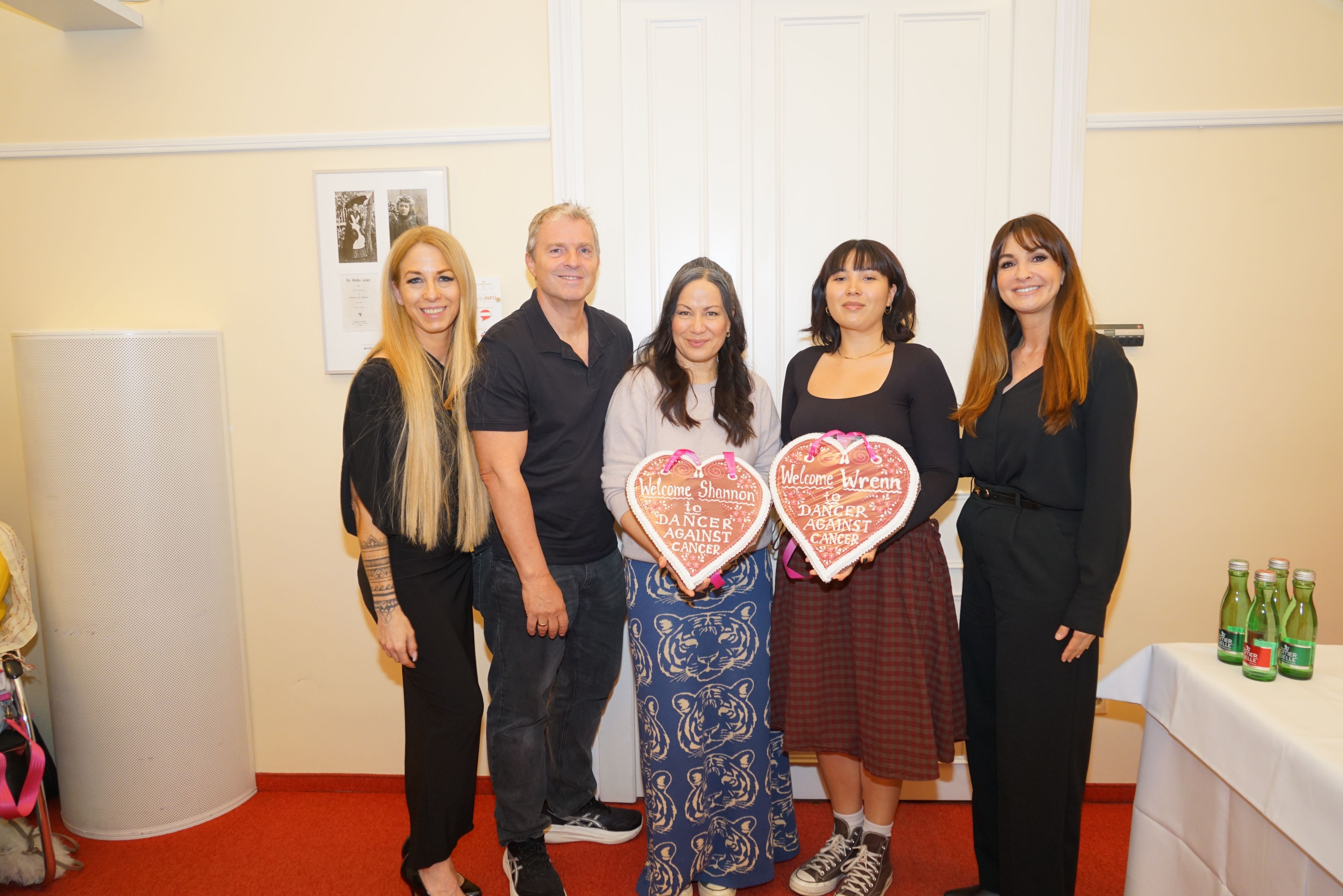 Yvonne Rueff, Manfred und Nelly Baumann und die Stargäste Shannon Lee und Wren Keasler