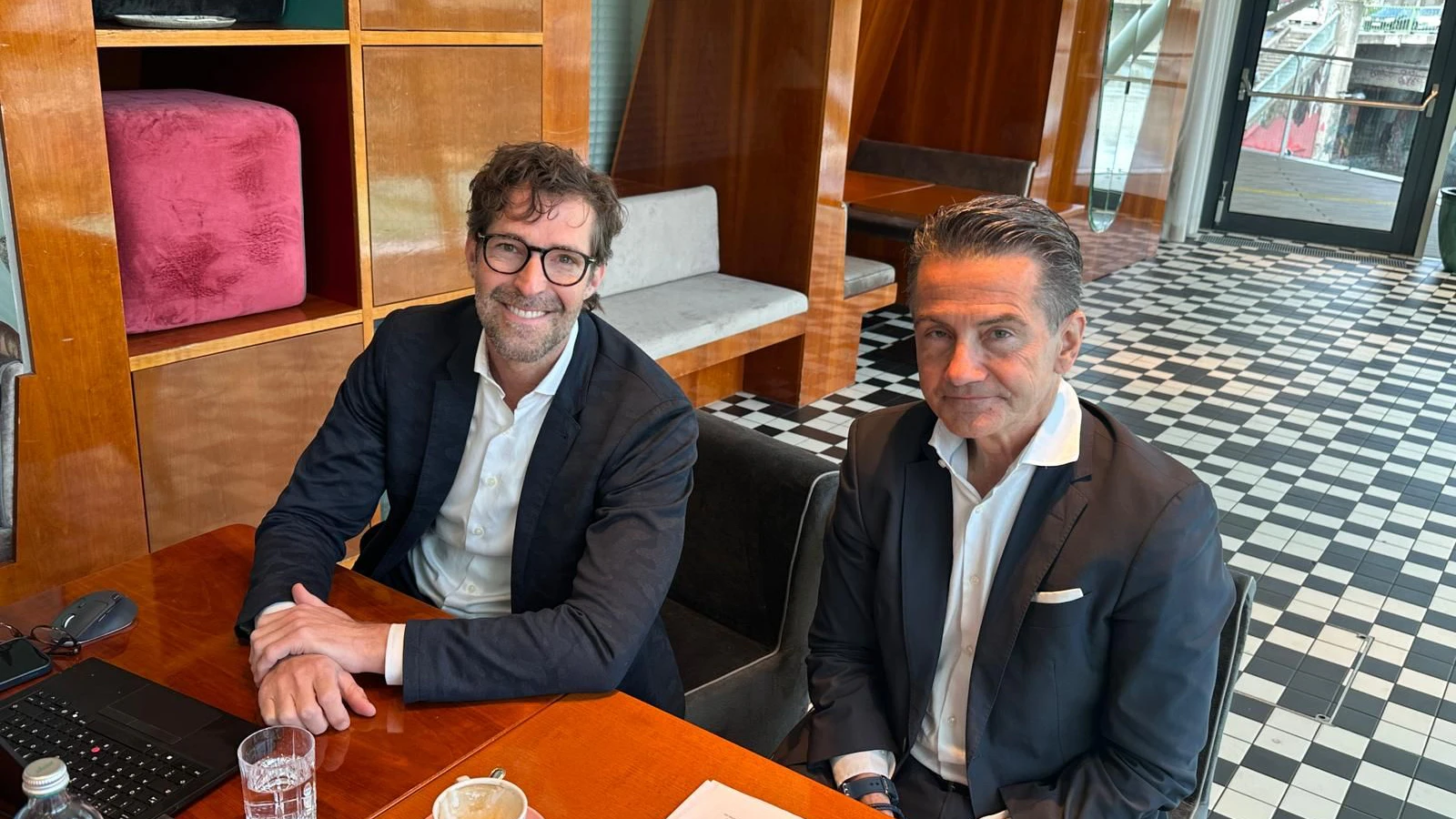 Weißmann mit Anwalt Oliver Scherbaum: Ich weiß, das ist bitter, Roli ...