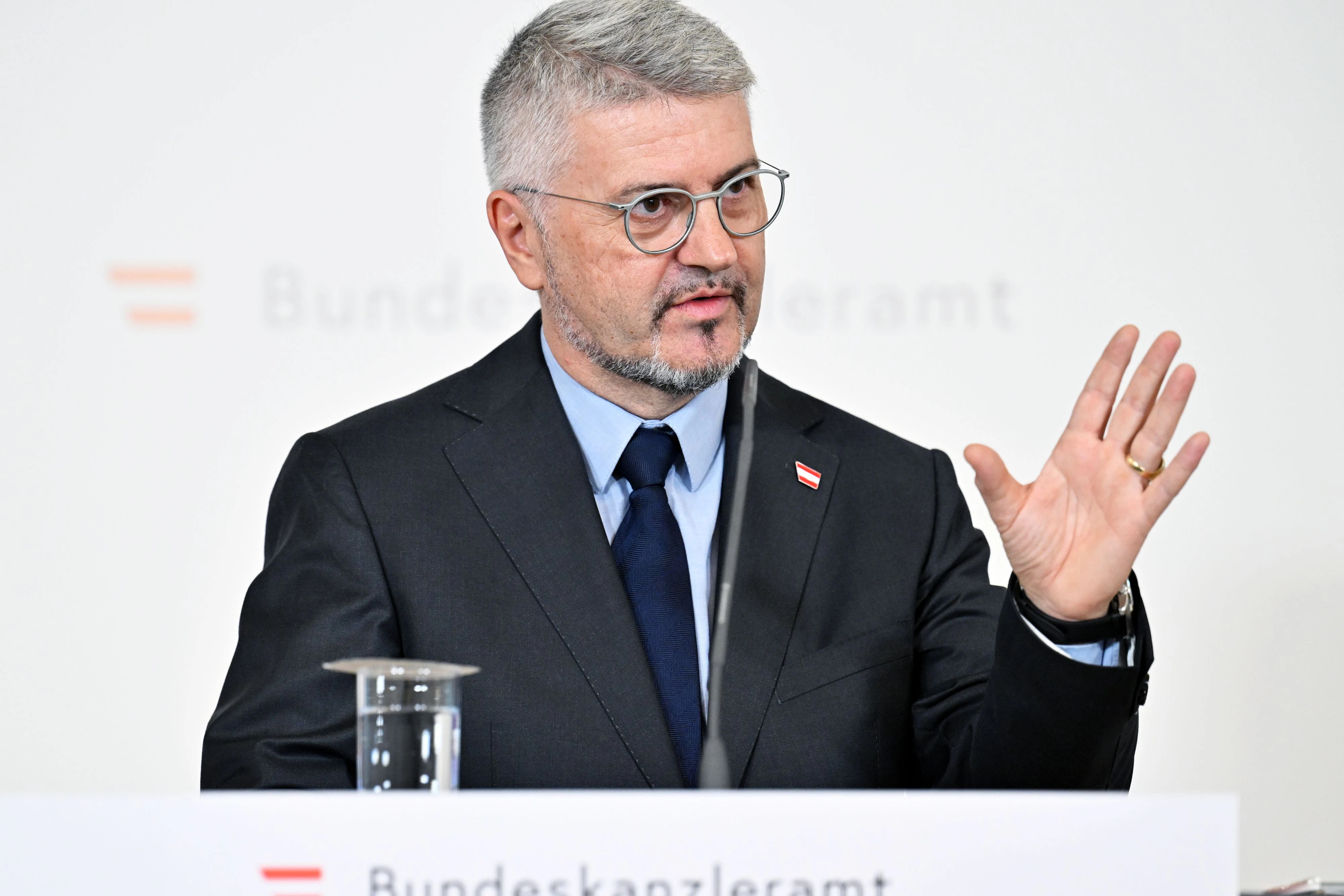 Sieht Österreich punkto Kerosin-Versorgung besser aufgestellt als die meisten anderen europäischen Länder: der Nationale Sicherheitsberater, Generalmajor Peter Vorhofer