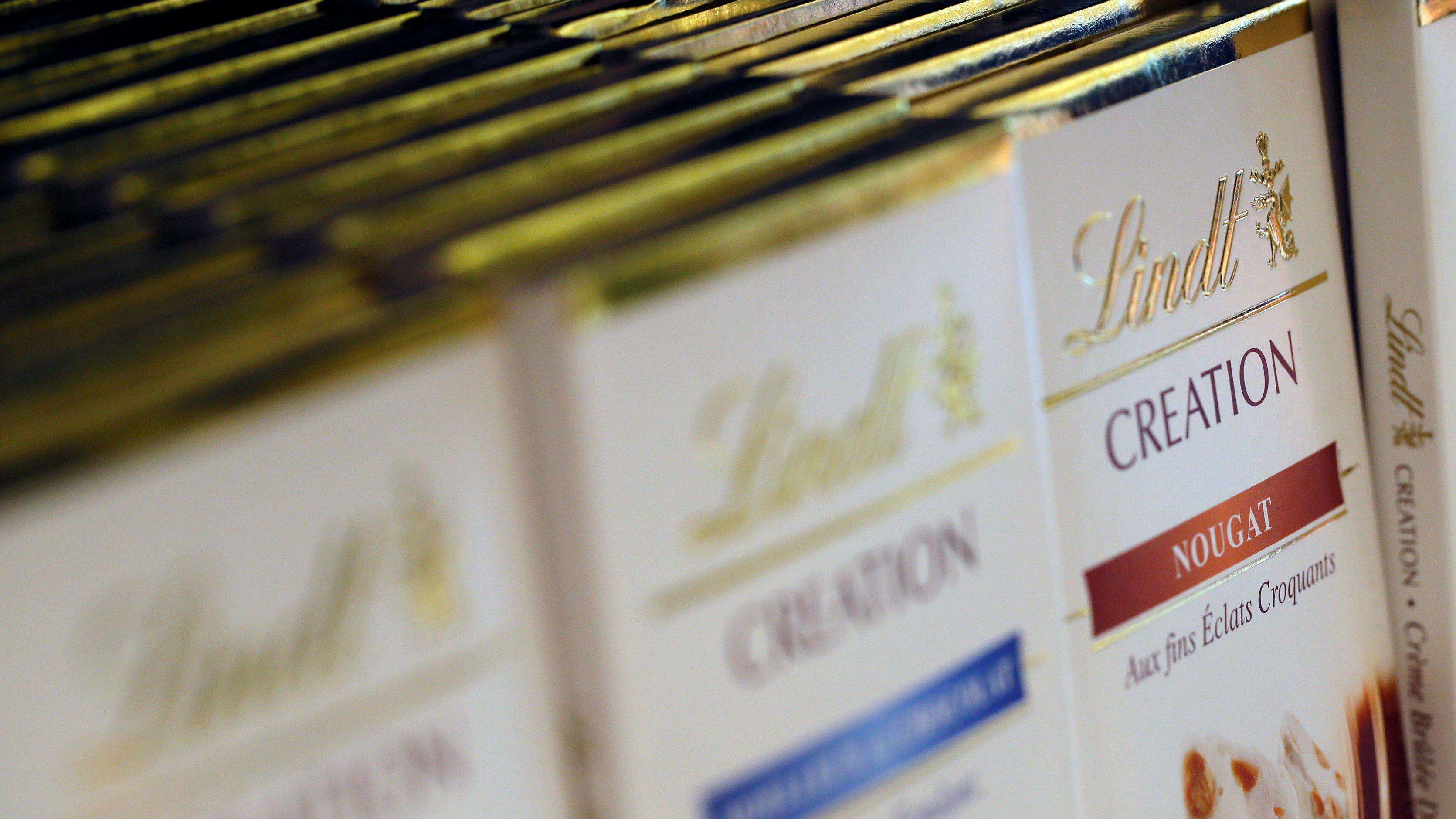 Chocolate bars of Swiss chocolate maker Lindt are pictured at a store in Paris, France, July 20, 2017. 