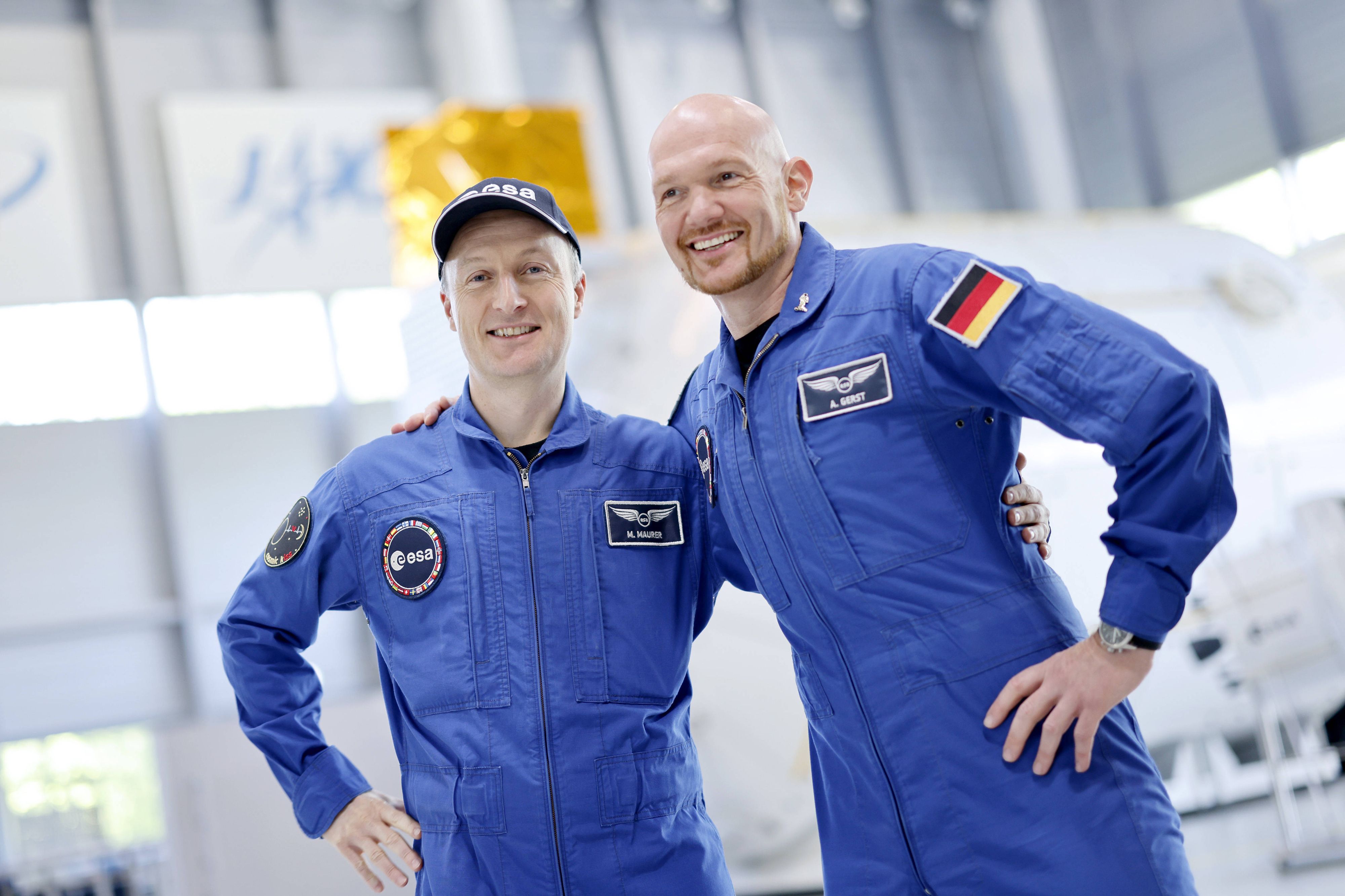 Die Astronauten <strong>Matthias Maurer</strong> und <strong>Alexander Gerst</strong> im Europäischen Astronautenzentrum EAC der ESA.