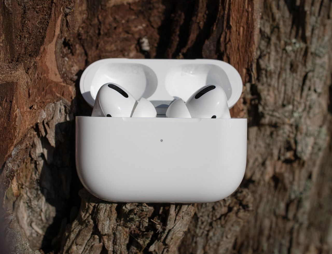 Heute.at - Apple-Leak: AirPods mit Kamera entdeckt