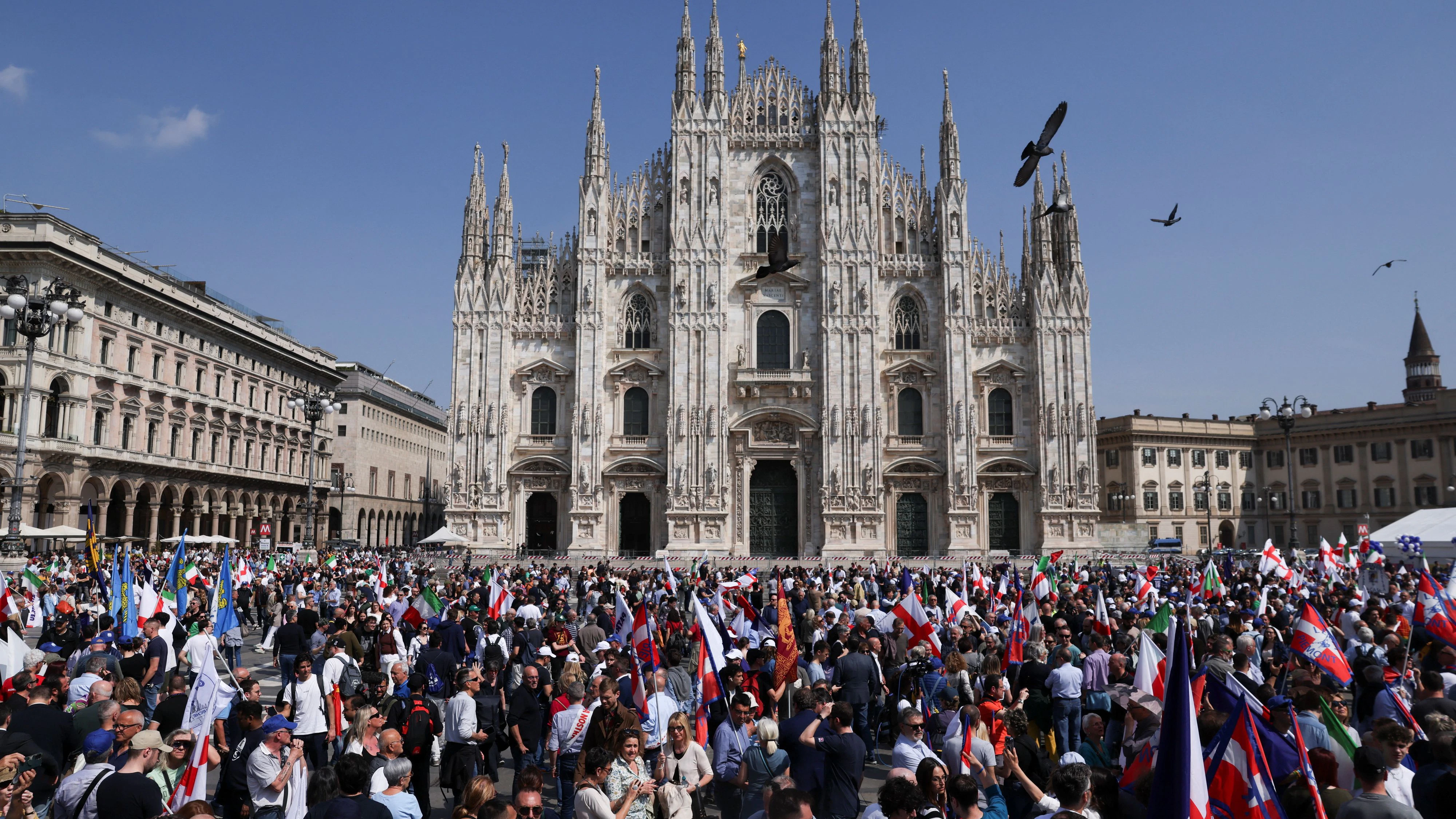 Die Demo wurde von der EU-Parlamentsfraktion Patrioten für Europa organisiert.