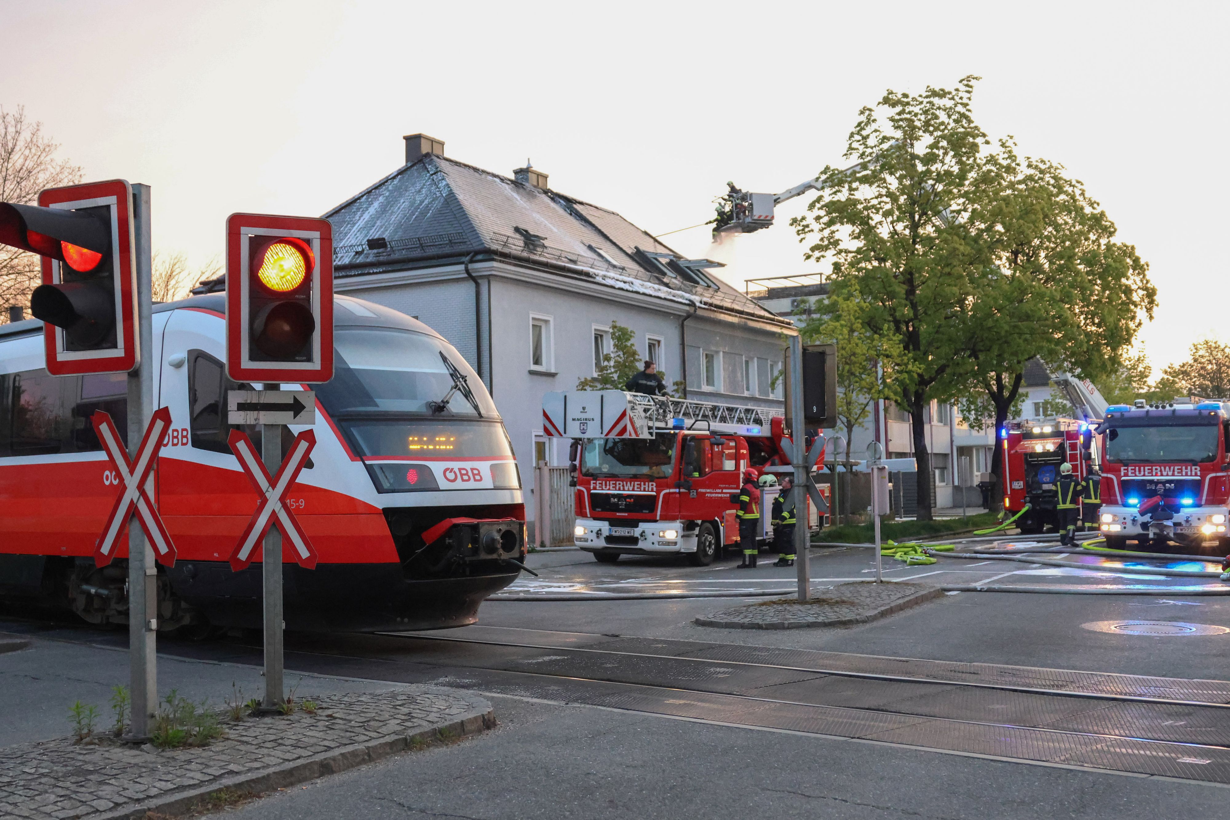 Heute.at - Großeinsatz in Innenstadt – Almtalbahn gesperrt